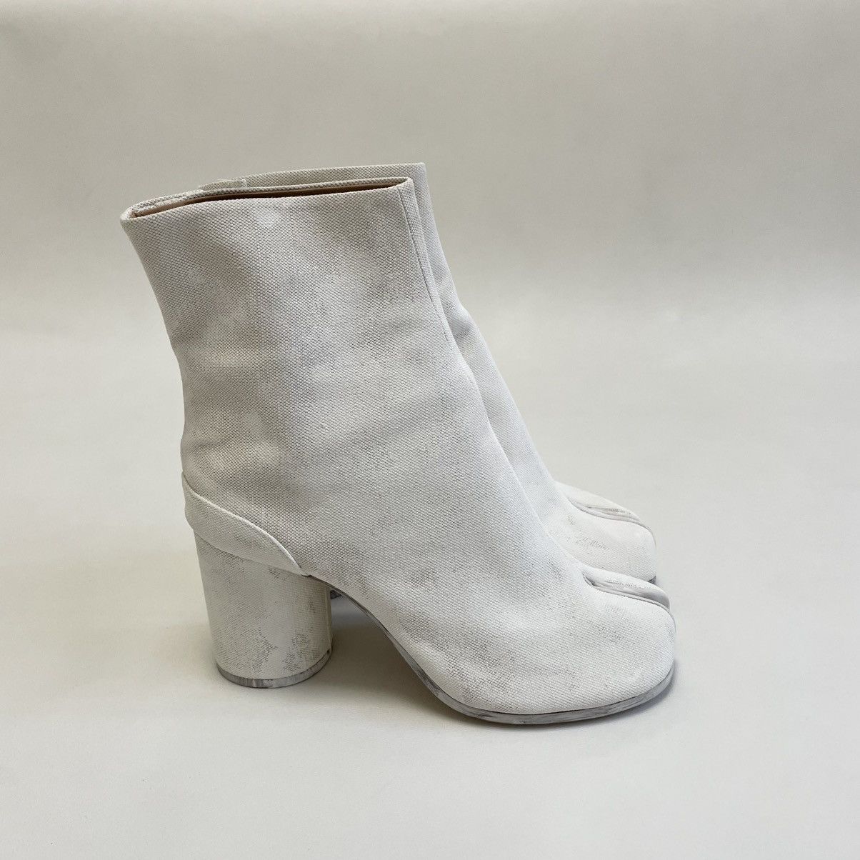 Maison Margiela White Painted Canvas Tabi Boots Size US 10 / IT 40 - 19 Thumbnail