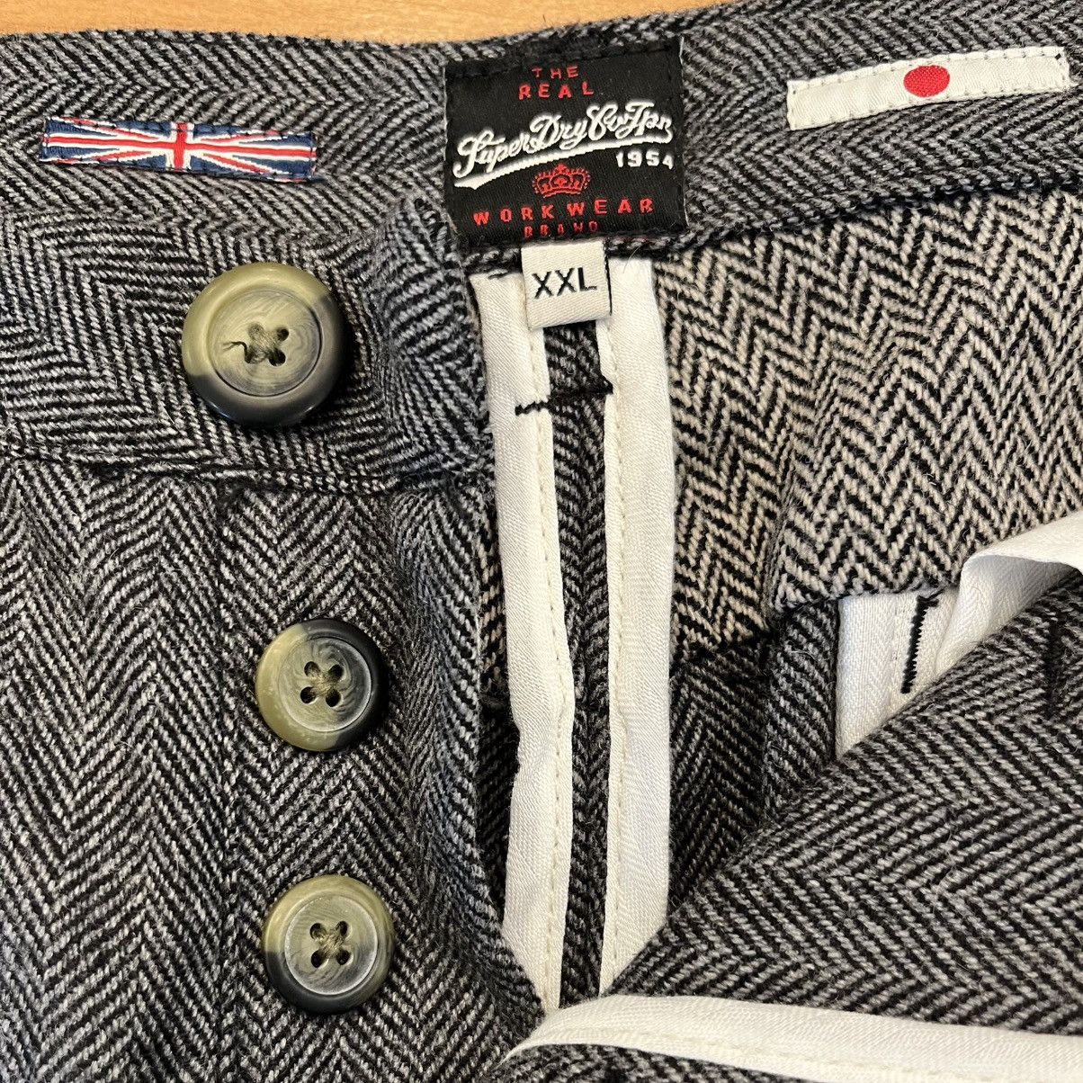 Superdry × Vintage SuperDry flat-front pants in herringbone pattern black+grey Size US 36 / EU 52 - 4 Thumbnail