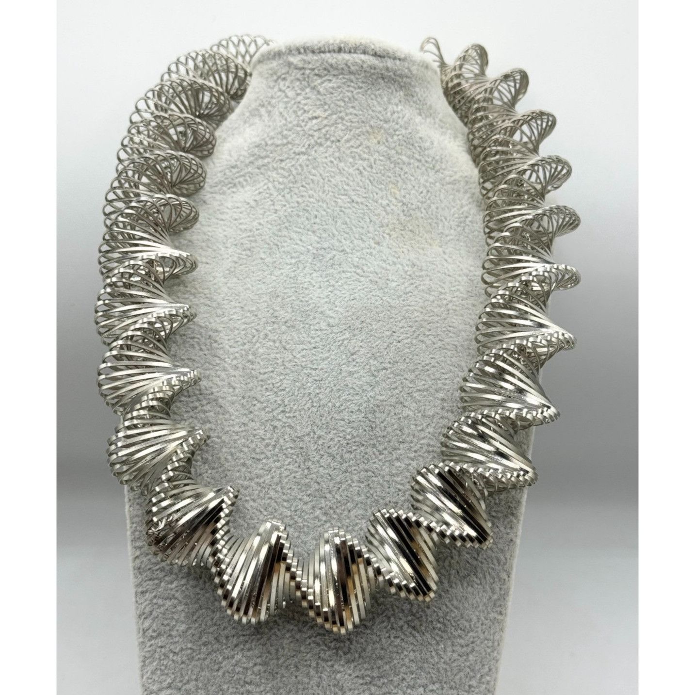 Other Piano wire silver spiral coil stretch collar necklace Size ONE SIZE - 1 Thumbnail
