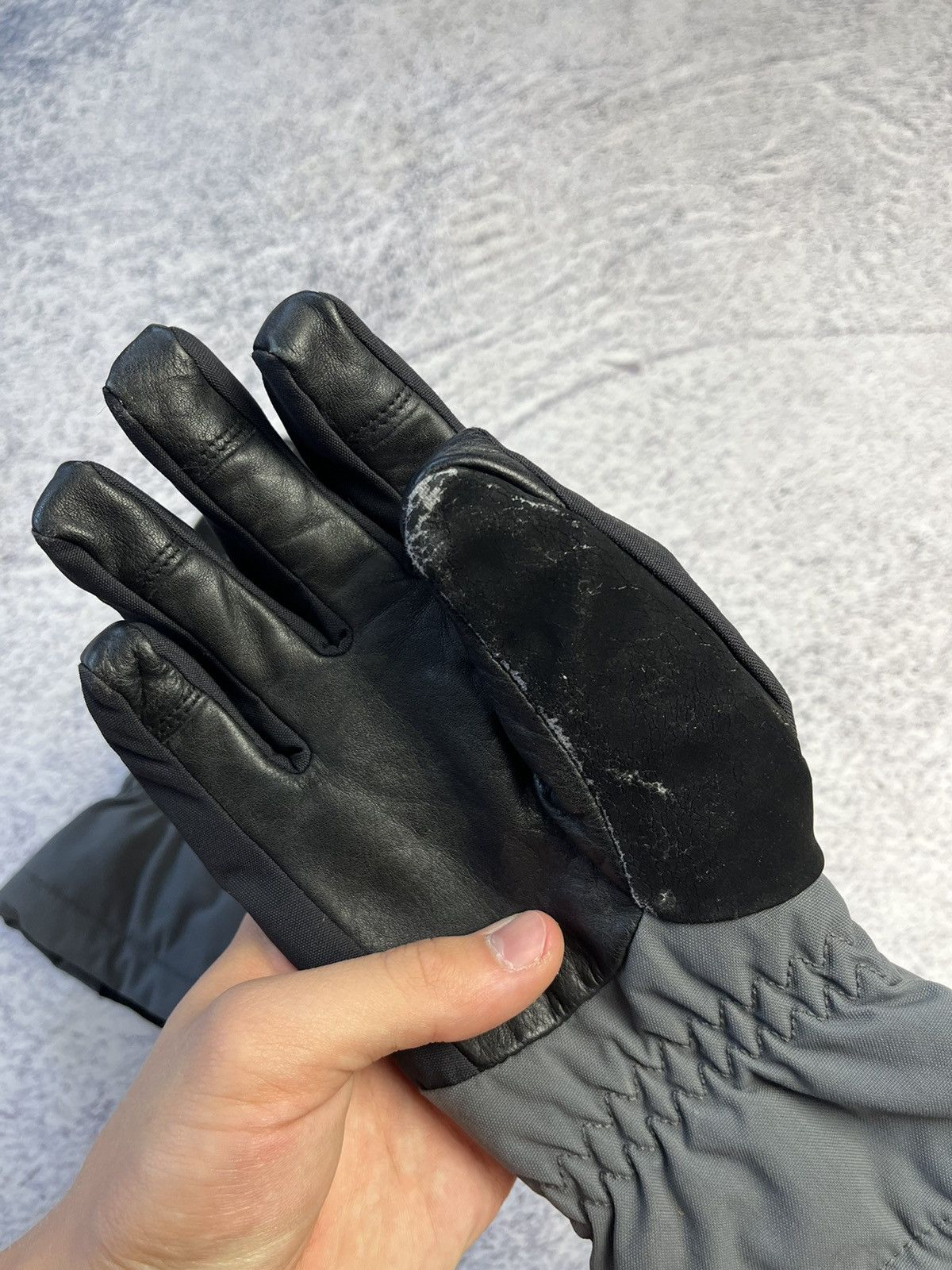 Mountain Equipment Company Vintage Gloves Mountain Equipment Size ONE SIZE - 8 Thumbnail