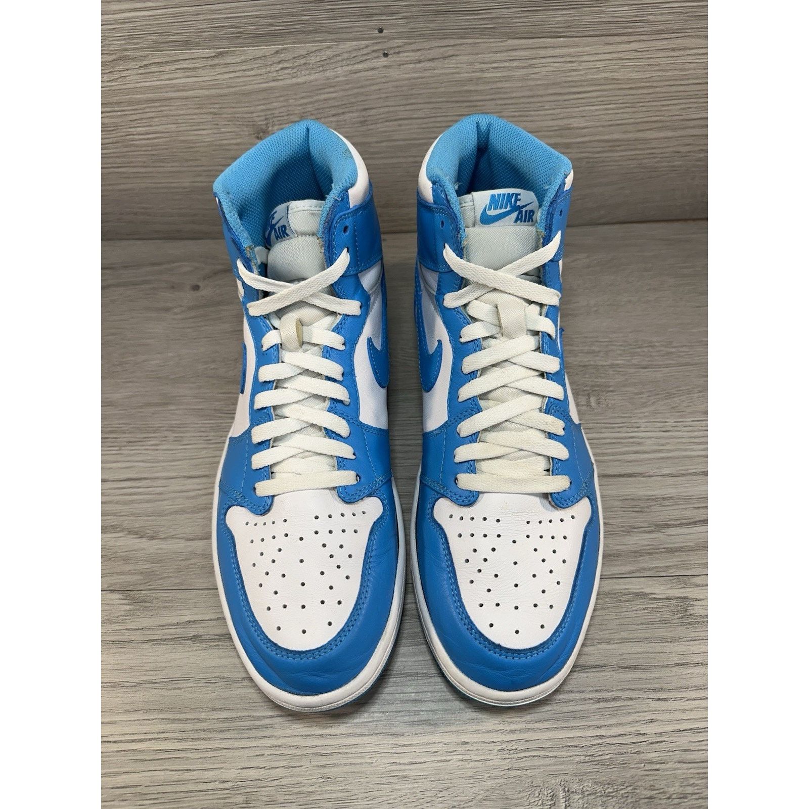 Jordan Brand Jordan 1 Retro High OG UNC 2015 - Size 11 Size US 11 / EU 44 - 4 Thumbnail