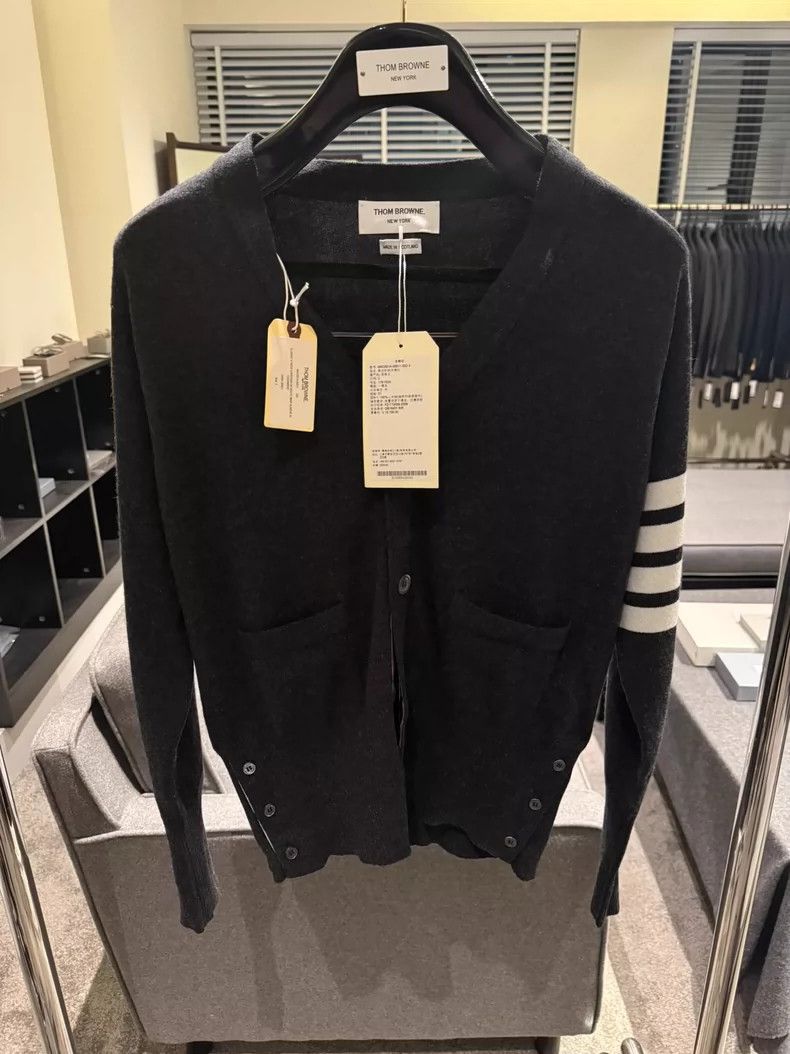 Thom Browne Thom browne Classic four-bar cashmere cardigan jacket 2504- Size US L / EU 52-54 / 3 - 1 Thumbnail