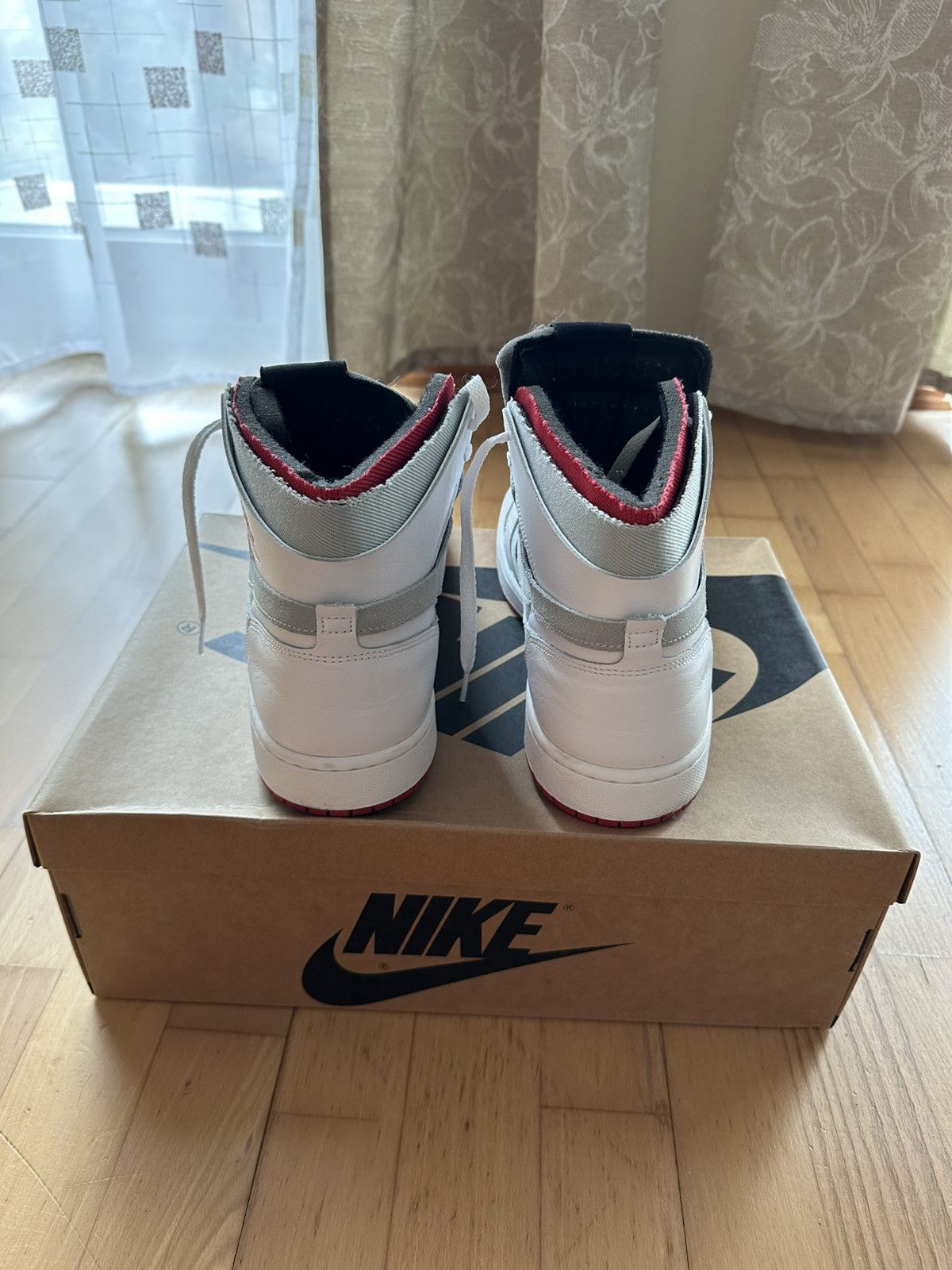 Jordan Brand Air Jordan 1 High Zoom Air CMFT “Hare” Size US 12 / EU 45 - 2 Thumbnail