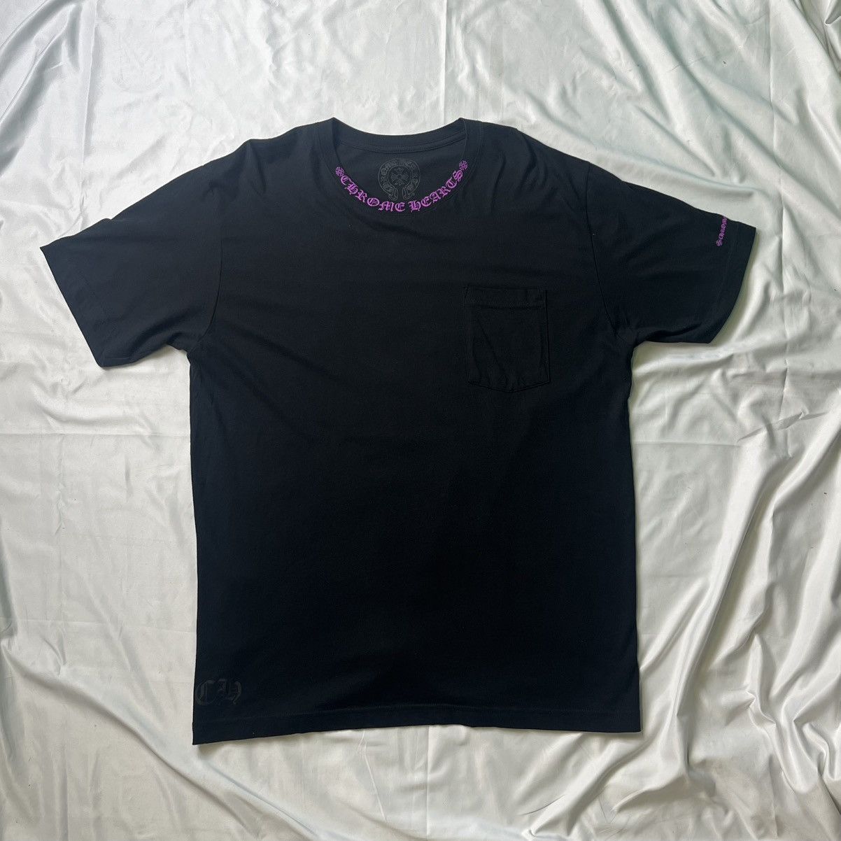 Chrome Hearts Chrome Hearts Purple Neck Letters Black T-Shirt Size US XL / EU 56 / 4 - 1 Thumbnail