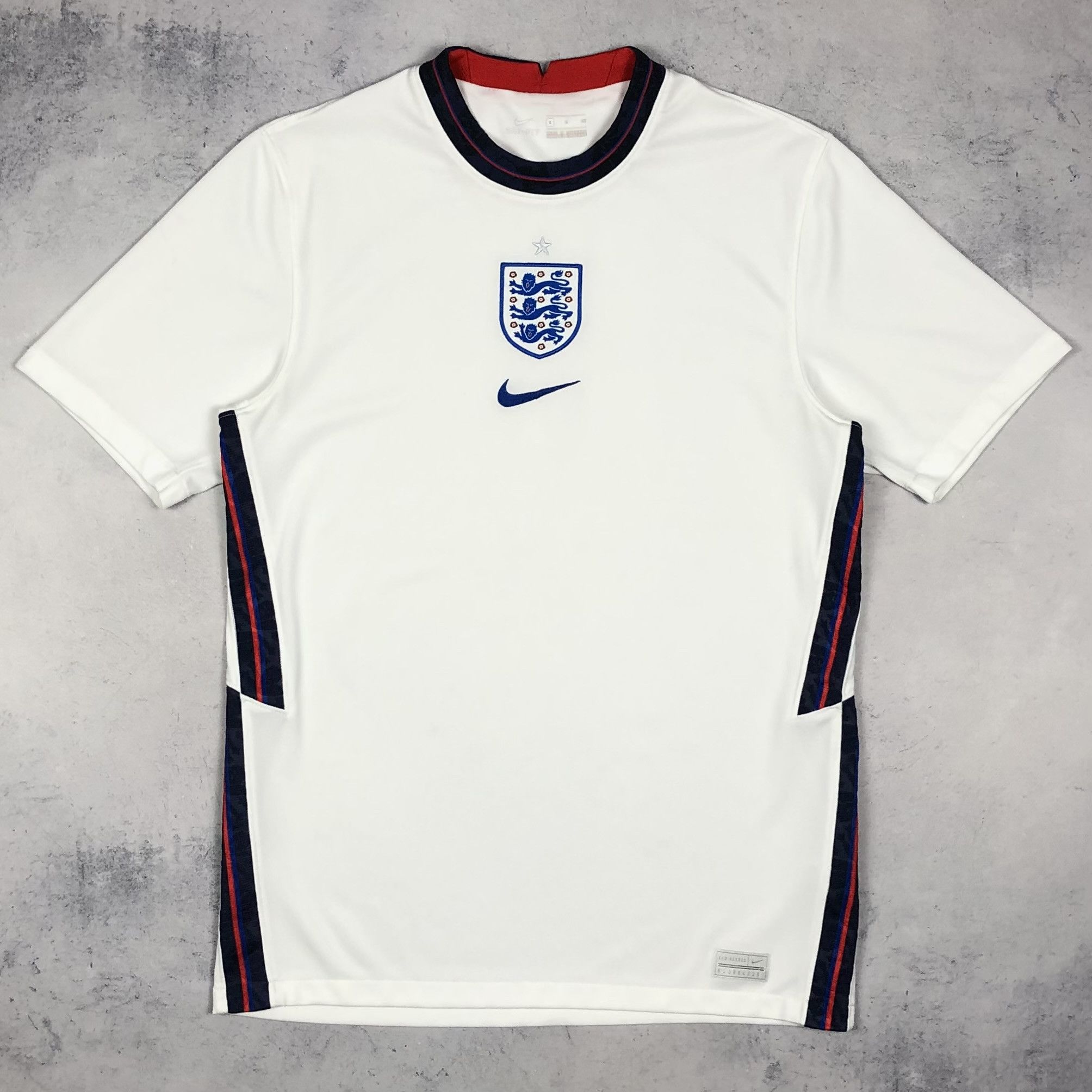 Nike England 2020-2021 Nike Home Soccer Football Jersey Size US S / EU 44-46 / 1 - 1 Thumbnail