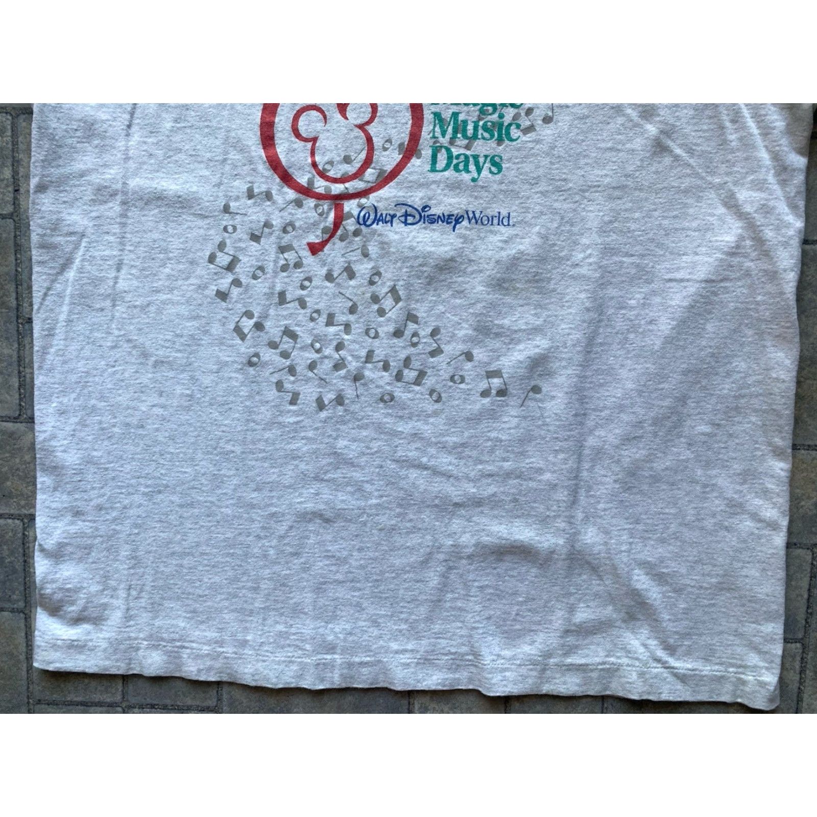 Fruit Of The Loom VINTAGE Disney Magic Music Days T Shirt Men’s XL Gray Short Sleeve Regular Fruit of the Loom World Size US XL / EU 56 / 4 - 4 Thumbnail