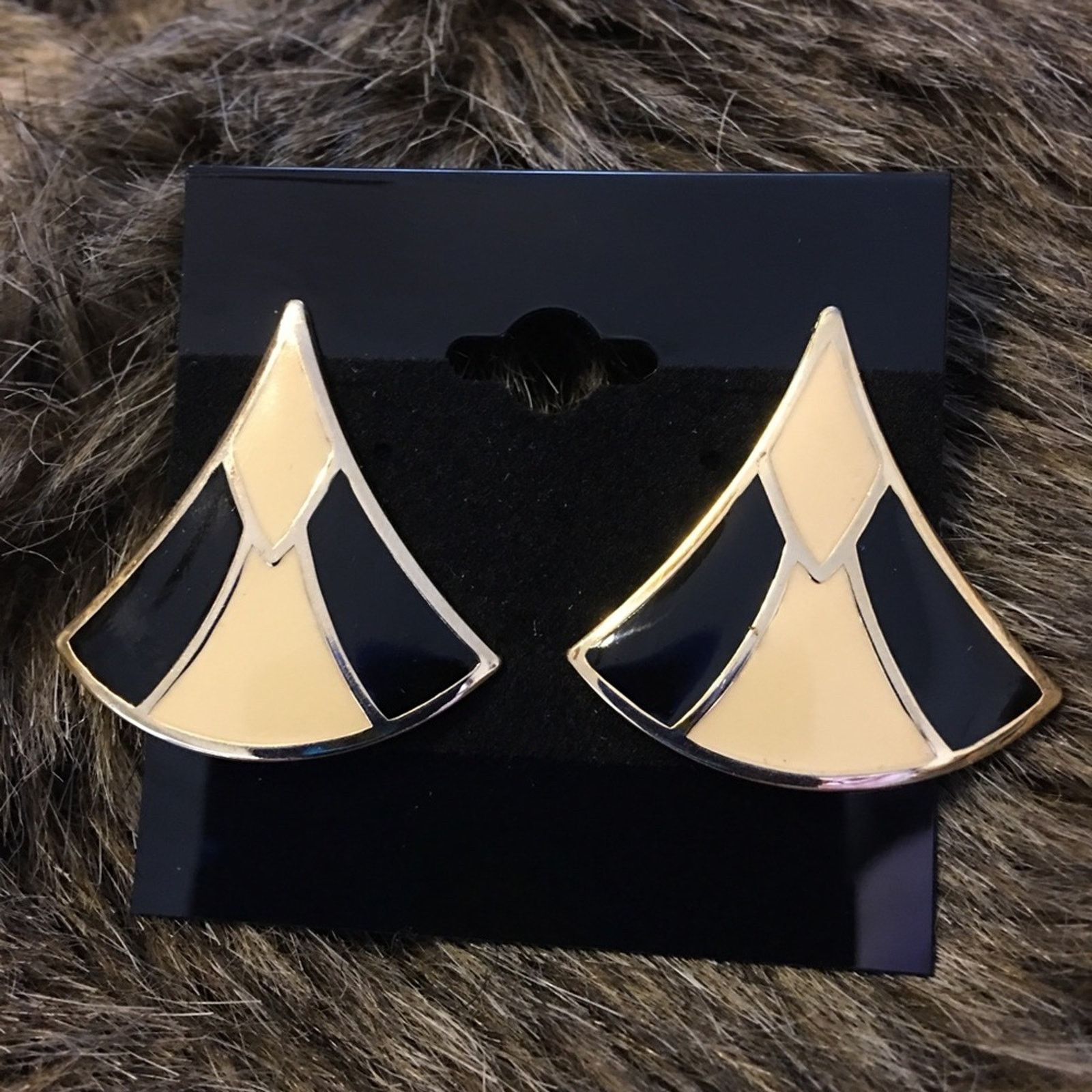 Vintage Vintage gold tone enamel pierced earrings Size ONE SIZE - 2 Thumbnail