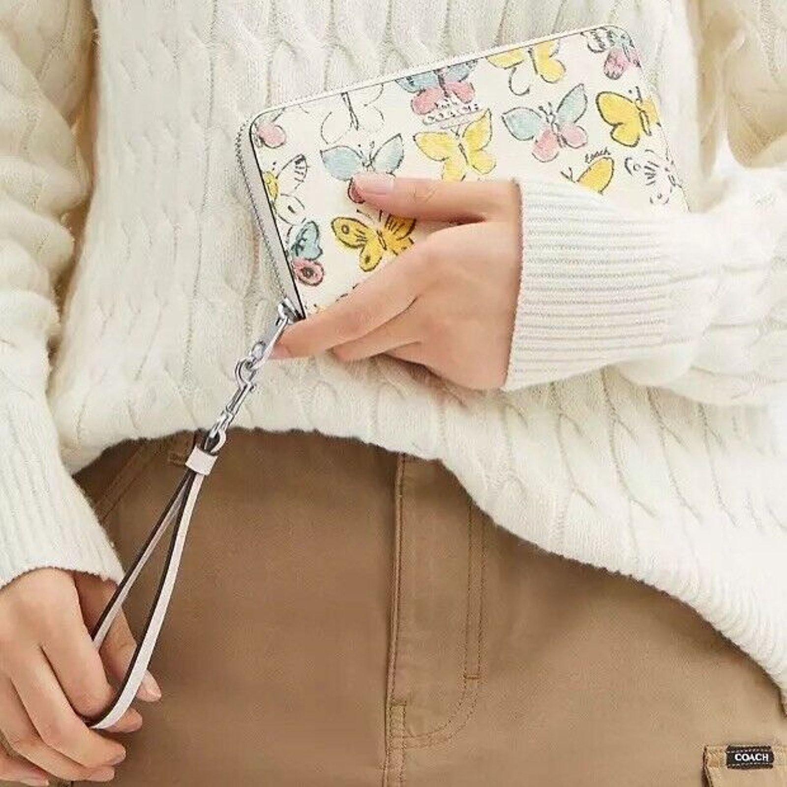 Coach NWT COACH CA082 Long Zip Around Wallet/Wristlet CHALK Size ONE SIZE - 10 Thumbnail