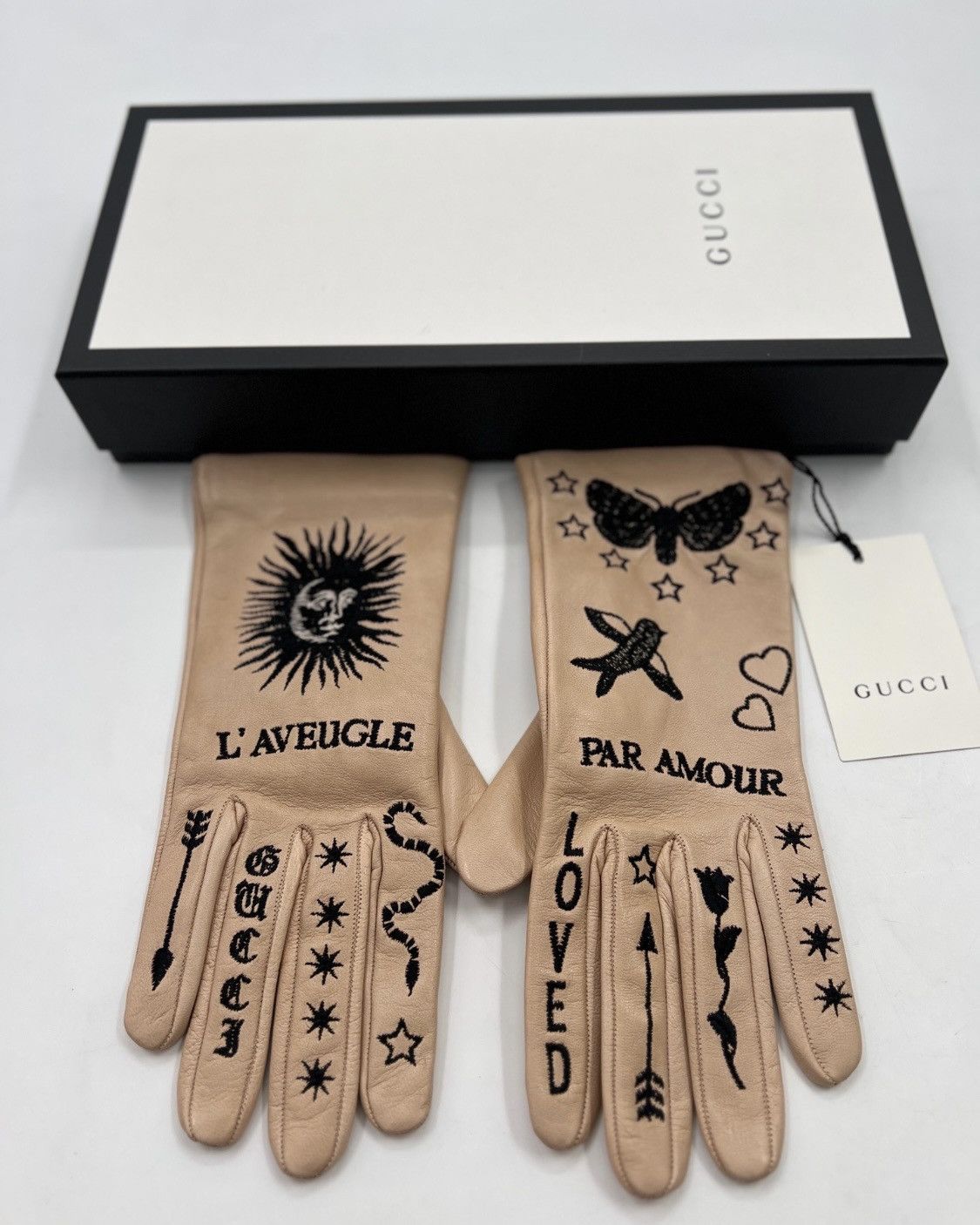 image of Gucci Runway Leather Gloves in Beige, Men's