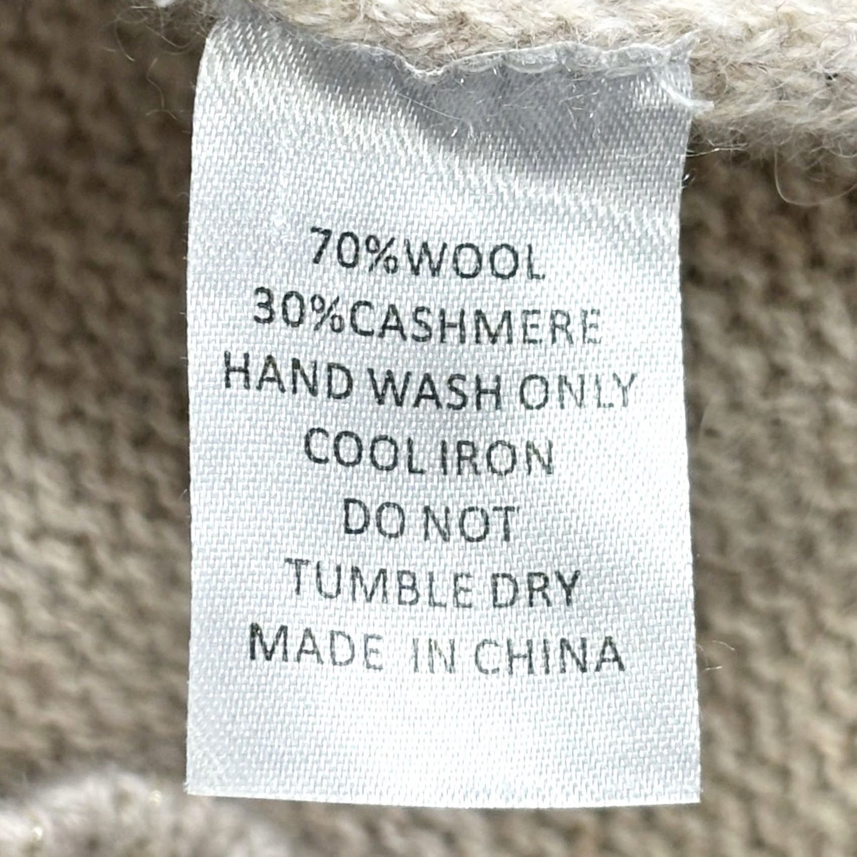 Vintage Wyse London Pullover Womens S/M jumper wool cashmere beige women Damaged See Pics Size S / US 4 / IT 40 - 8 Thumbnail