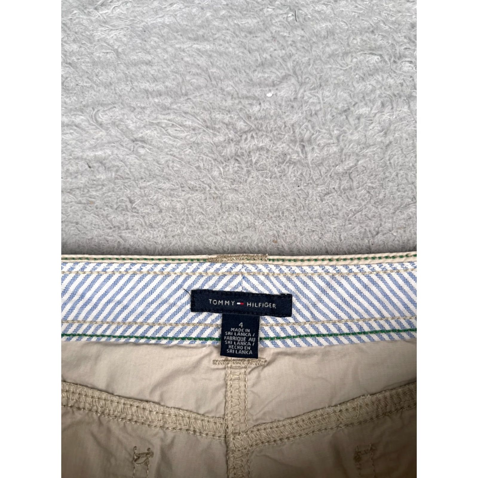 Tommy Hilfiger Tommy Hilfiger Shorts Women's Regular Beige 30x6 Pocket Chino Cutoff Low Rise 6 in 4 Brand: Tommy Hilfiger Womens Summer 90s American Sports Style Size 27" / US 4 / IT 40 - 7 Thumbnail