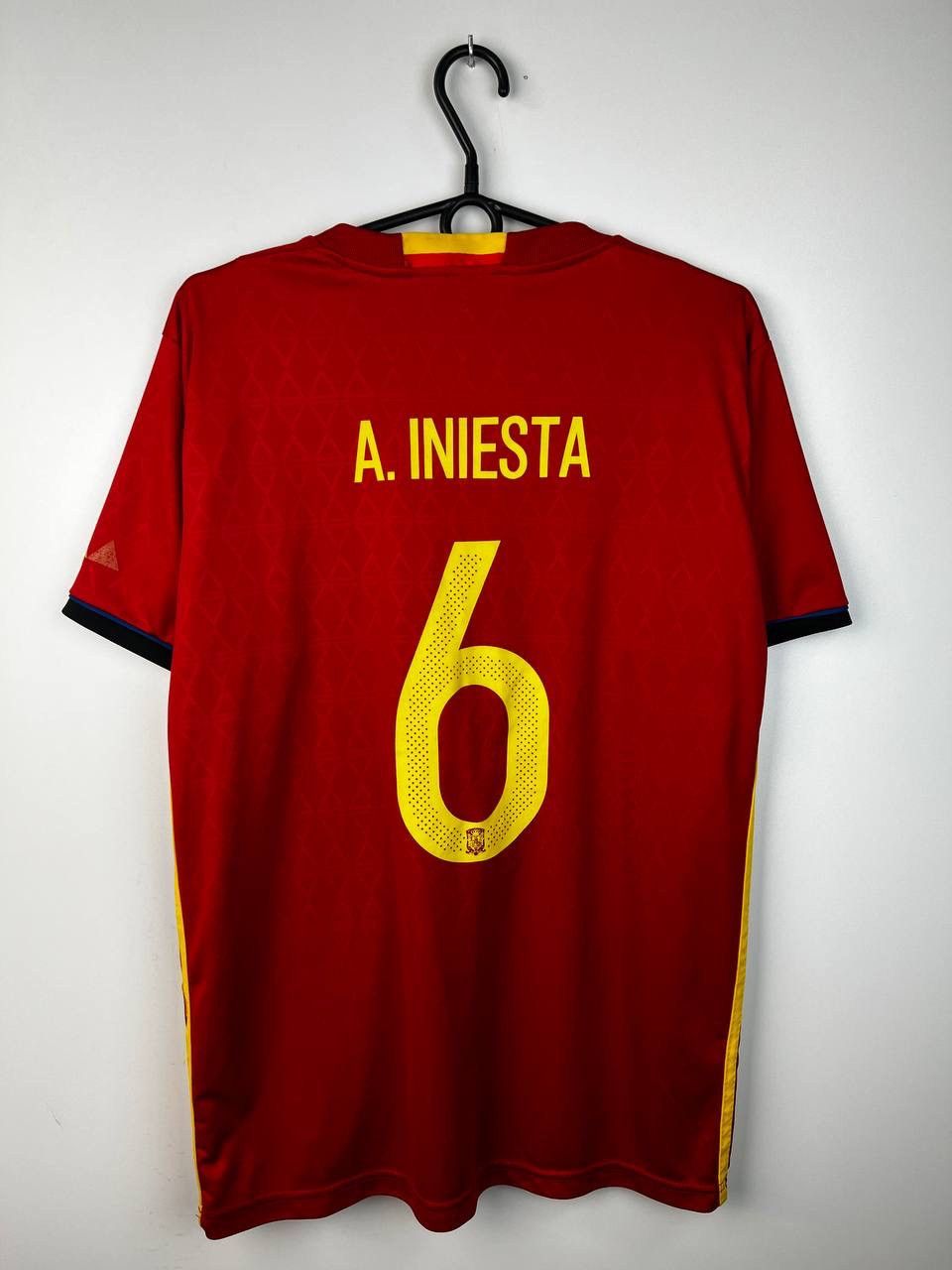 Vintage Espana A. Iniesta Adidas Replica jersey t-shirts size L Size US L / EU 52-54 / 3 - 2 Thumbnail