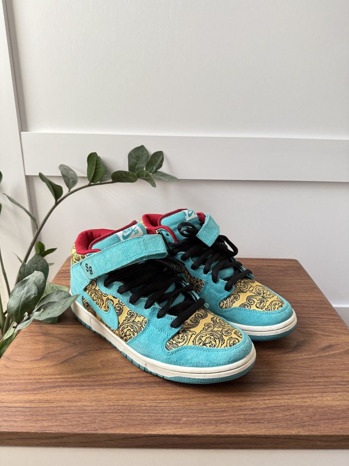 Nike SB Nike SB Dunk Mid Peacock Size US 9.5 / EU 42-43 - 1 Thumbnail