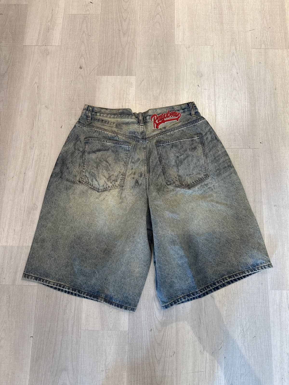 The GV Gallery GVGallery Raspberry Hills Dirty Jean Shorts Size US 32 / EU 48 - 2 Thumbnail