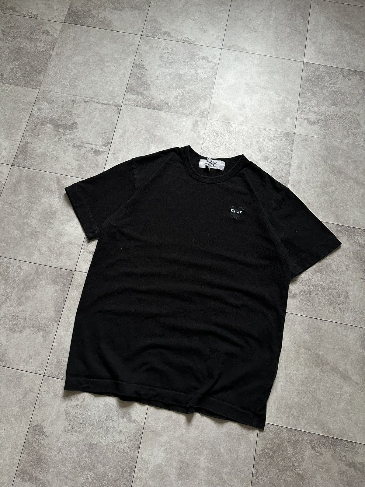 Comme des Garcons PLAY Comme Des Garçons CDG Black T-Shirt Heart Mini Eye Logo Sz L Size US L / EU 52-54 / 3 - 3 Thumbnail