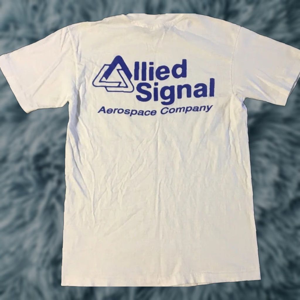 Apple VINTAGE Allied Signal Aerospace Shirt S White Cotton T-Shirt Mens 90s Grunge Vaporwave Jet Electronics California USA Motorola Verizon Verizon? Size US S / EU 44-46 / 1 - 1 Thumbnail