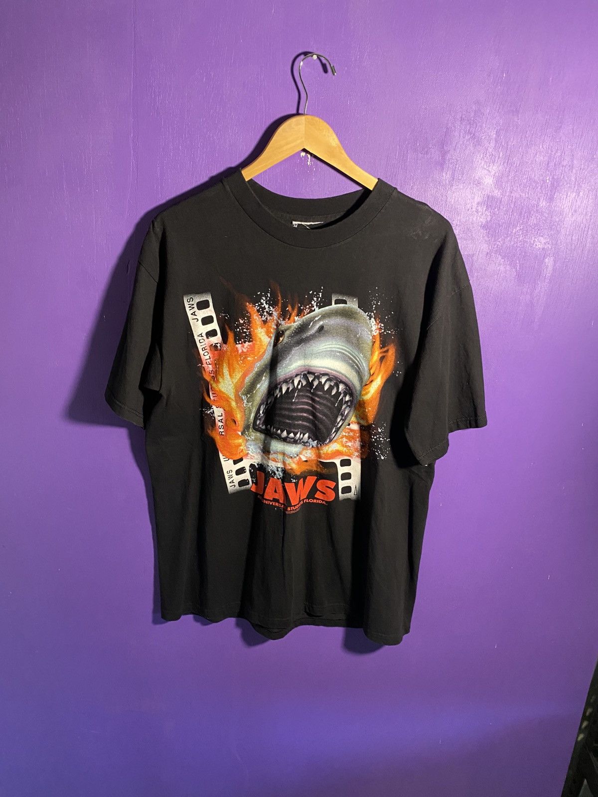Vintage 90s Universal Jaws movie promo t-shirt