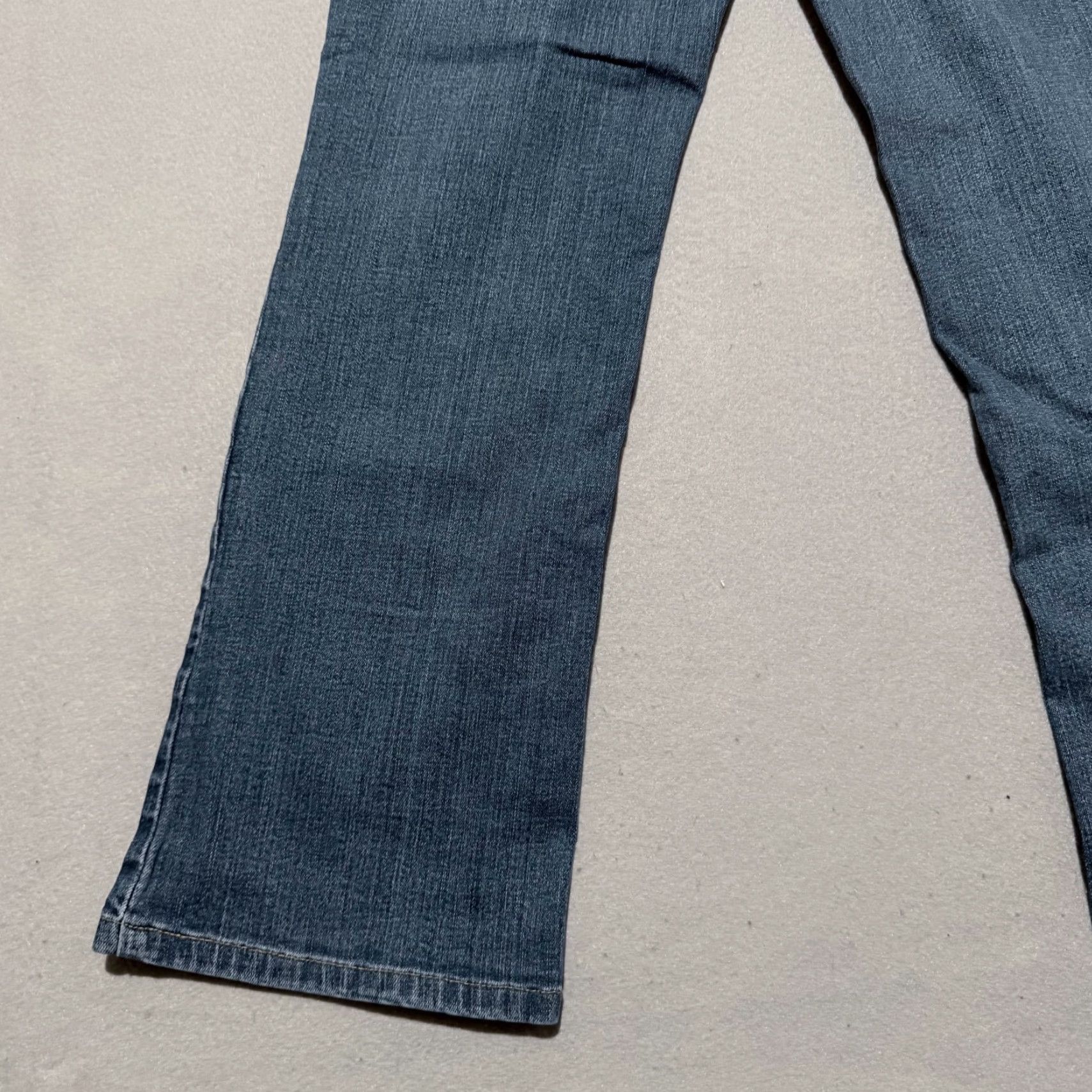 Eddie Bauer Eddie Bauer Jeans Bootcut Womens Medium Blue Pockets 5-Pocket Denim Regular Rise Mid 28x26 Size M Size 32" / US 10 / IT 46 - 7 Thumbnail