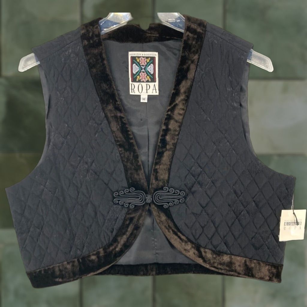 Velvet Hairston Roberson Womens Vest Medium Black Velvet Button USA Made NWT Size M / US 6-8 / IT 42-44 - 1 Thumbnail