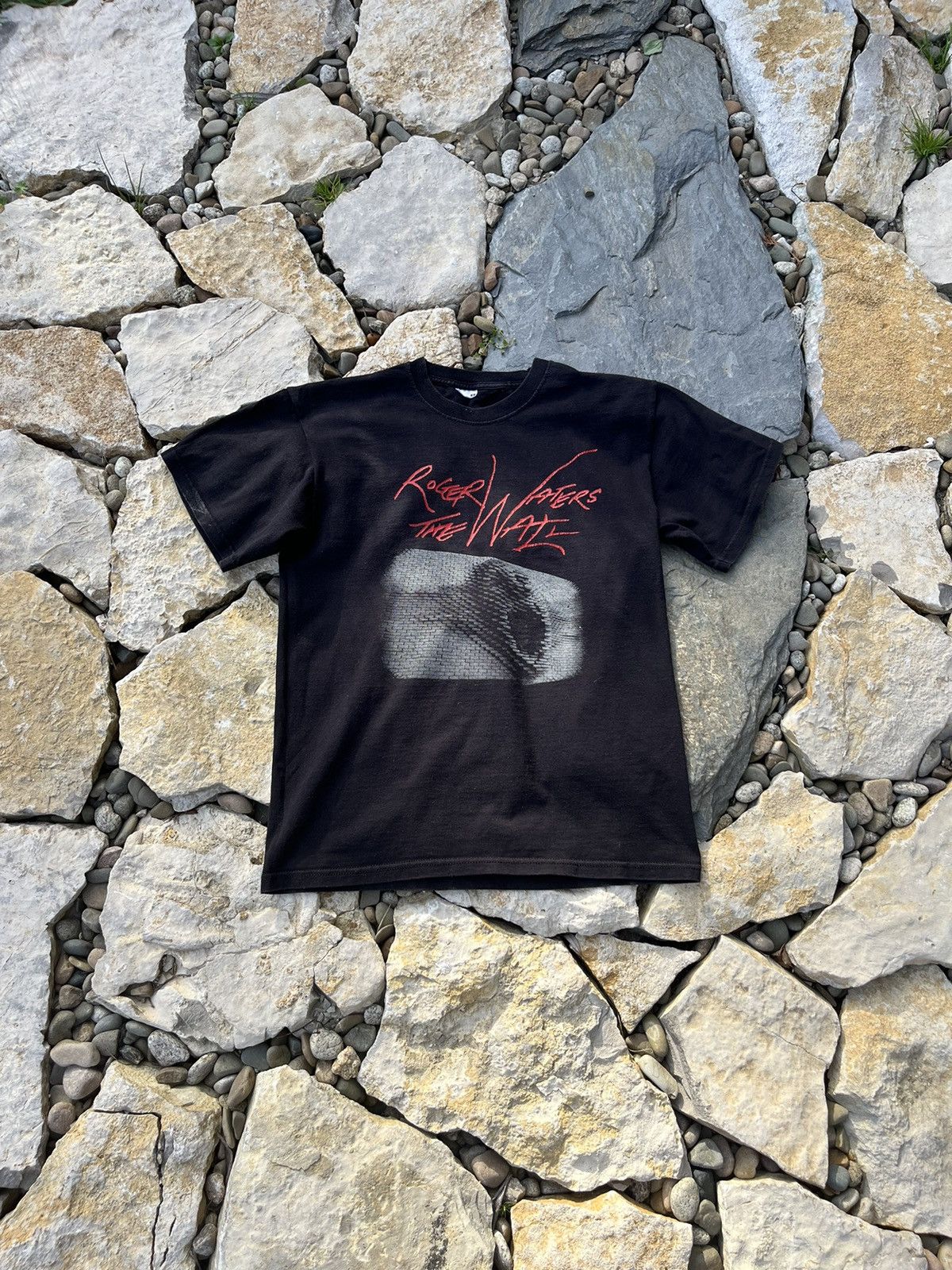 image of Pink Floyd x Rock T Shirt Vintage Roger Waters The Wall Live 02 Dublin 2011 Tshirt Tee in Black (Si