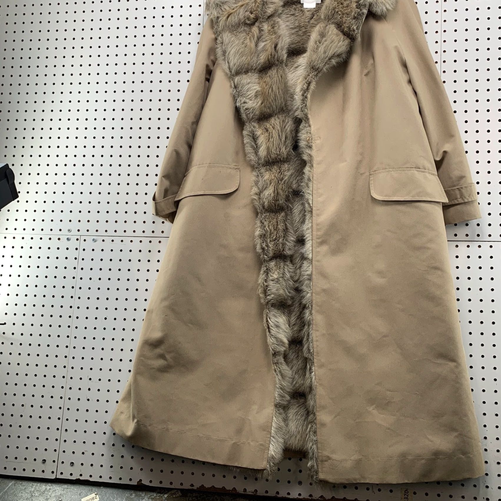Vintage VINTAGE Montgomery Ward Trench Coat Womens Large Beige Faux Fur Penny Lane Coat Size L / US 10 / IT 46 - 3 Thumbnail
