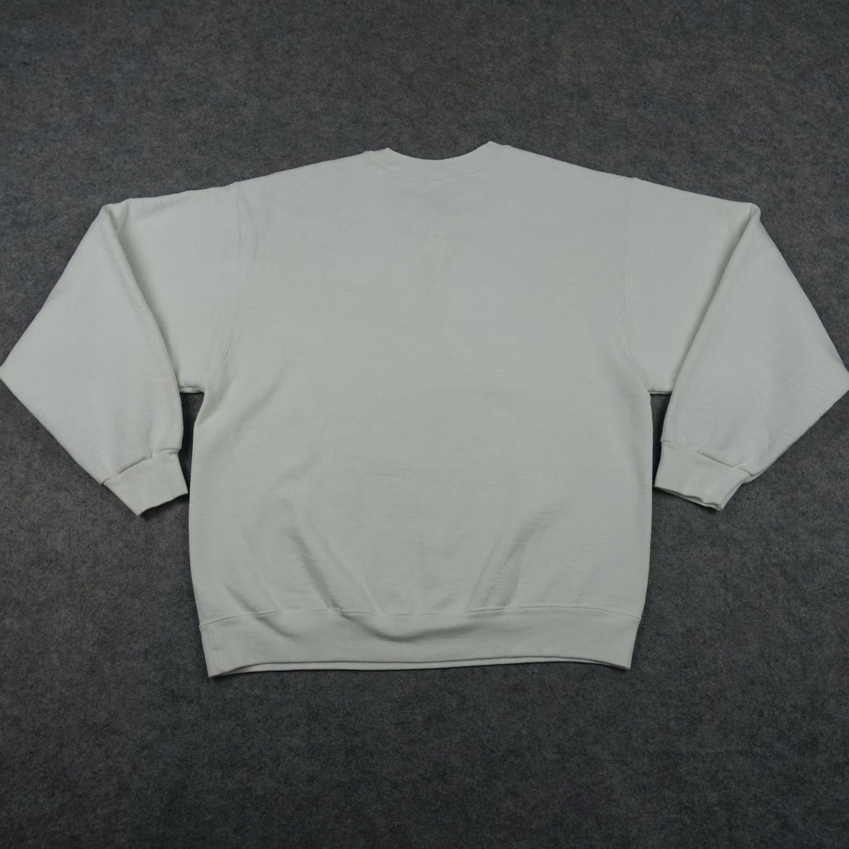 Fruit Of The Loom Fruit of The Loom Sweatshirt Mens Large White Fleece Pullover Blank 90s Crew Neck Pullover 90s Mens L White Size US L / EU 52-54 / 3 - 6 Thumbnail