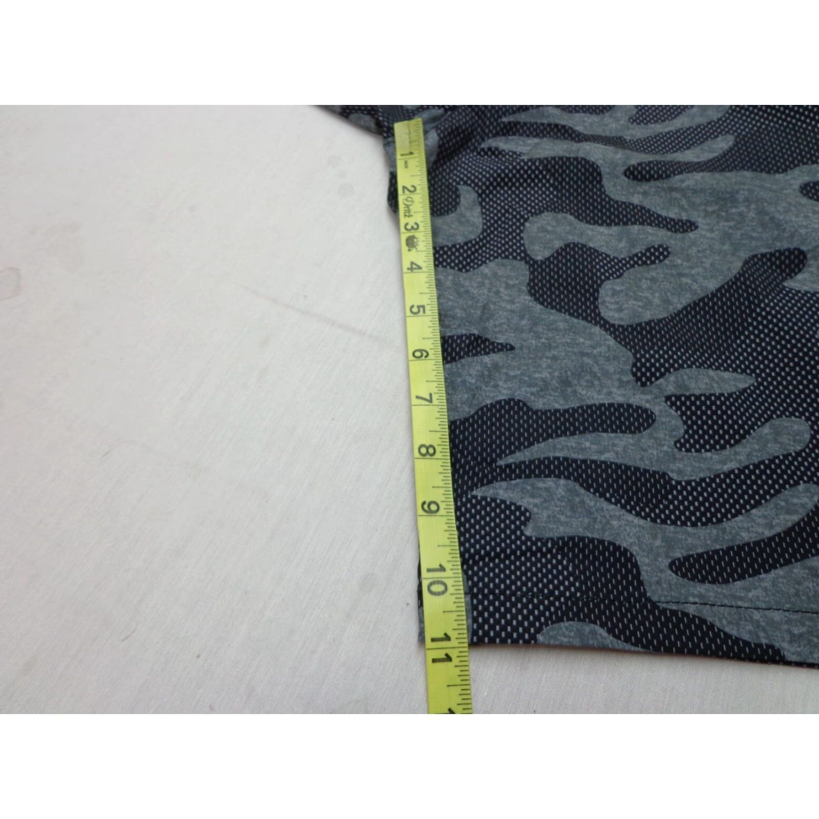Vintage IRON CO. Hybrid Shorts Gray Camo Belted 30 NEW Men Regular Size 30 Camouflage 92% Polyester 8% Spandex IRON CO. Hybrid Shorts Size US 30 / EU 46 - 8 Thumbnail