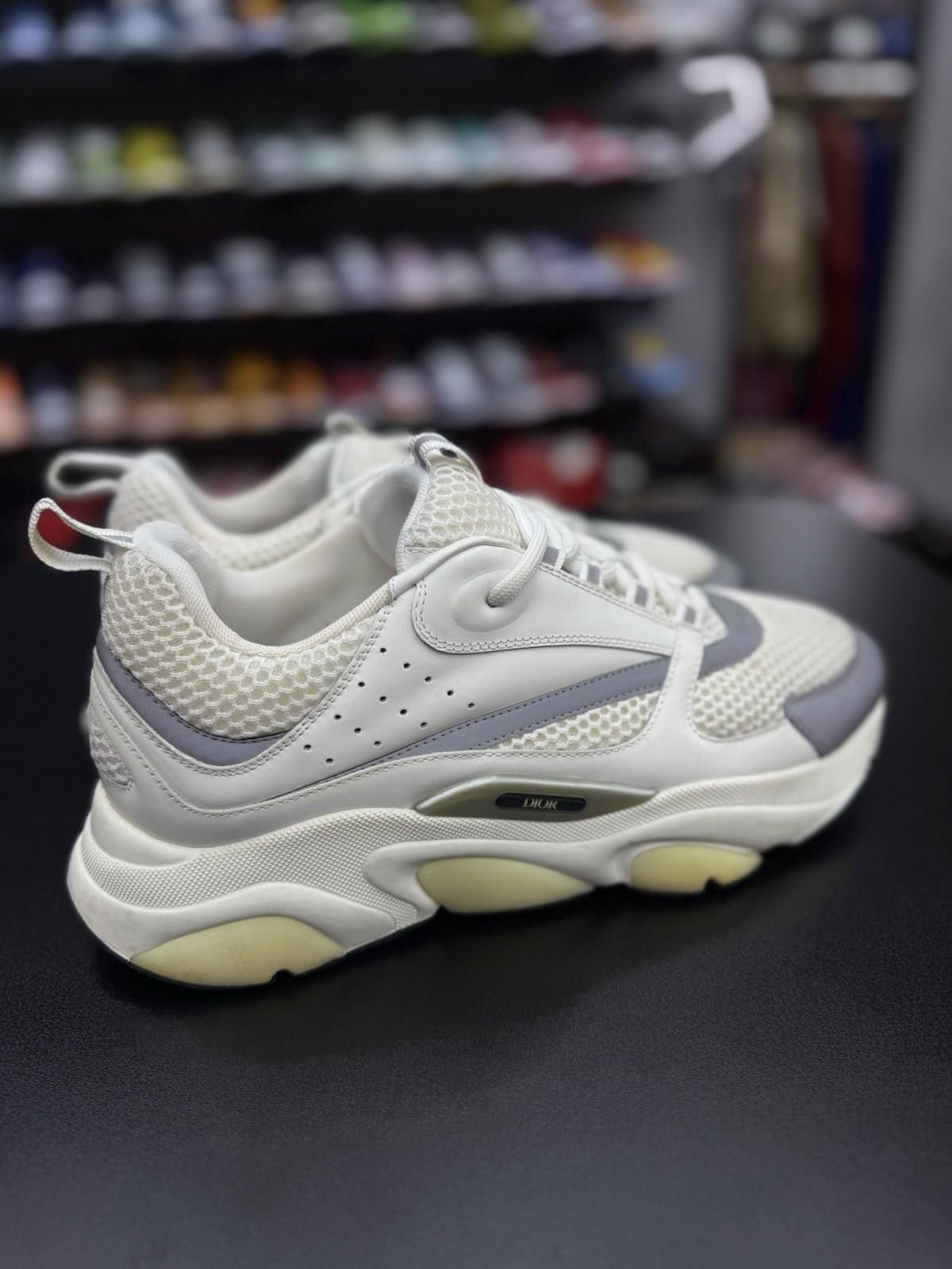 Dior Size 43EU/10US- Dior B22 White 100% Authentic $1300 Retail Size US 10 / EU 43 - 3 Thumbnail