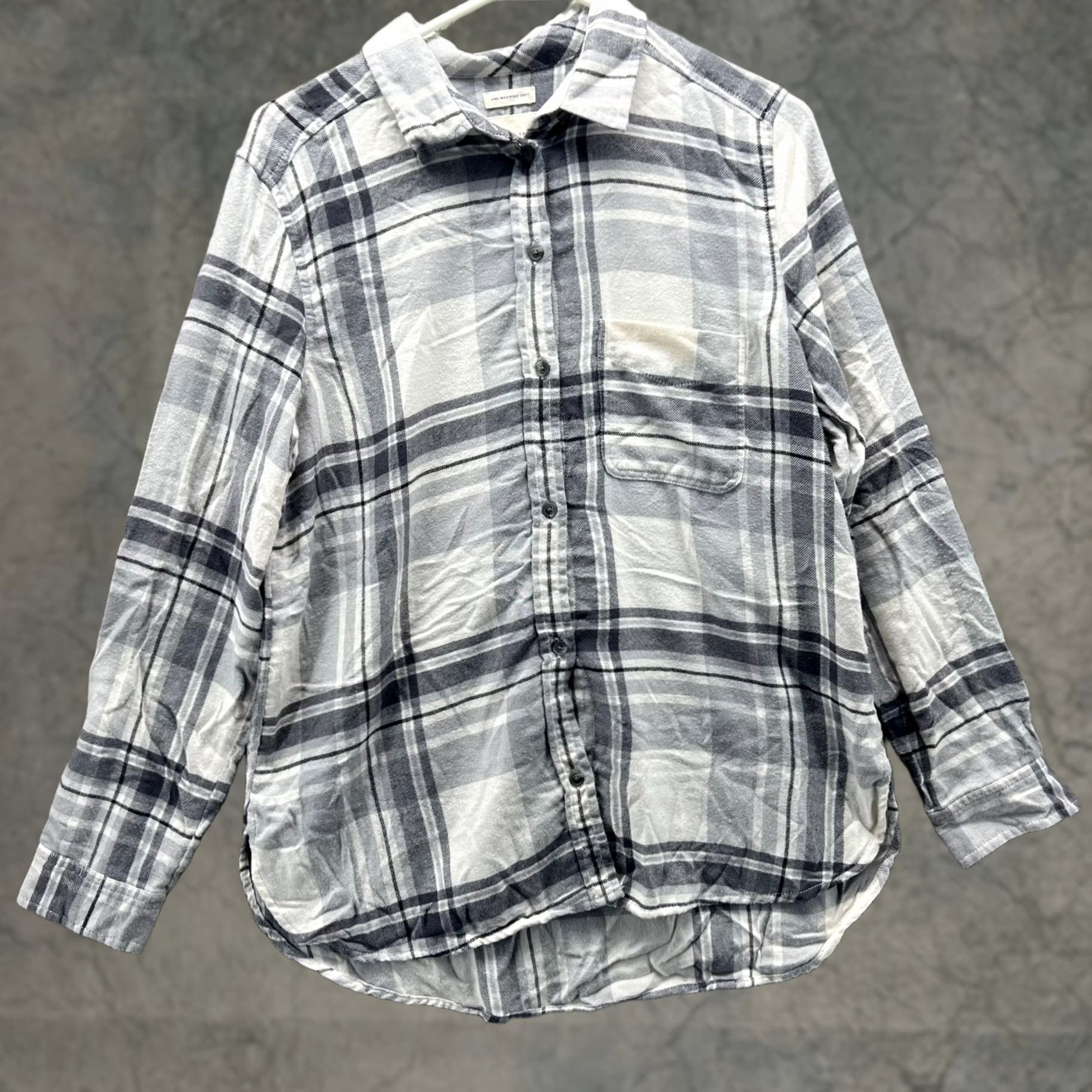 American Eagle Outfitters American Eagle Outfitters Shirt Womens Medium Gray Plaid Button-Down Flannel Soft Size M / US 6-8 / IT 42-44 - 1 Thumbnail