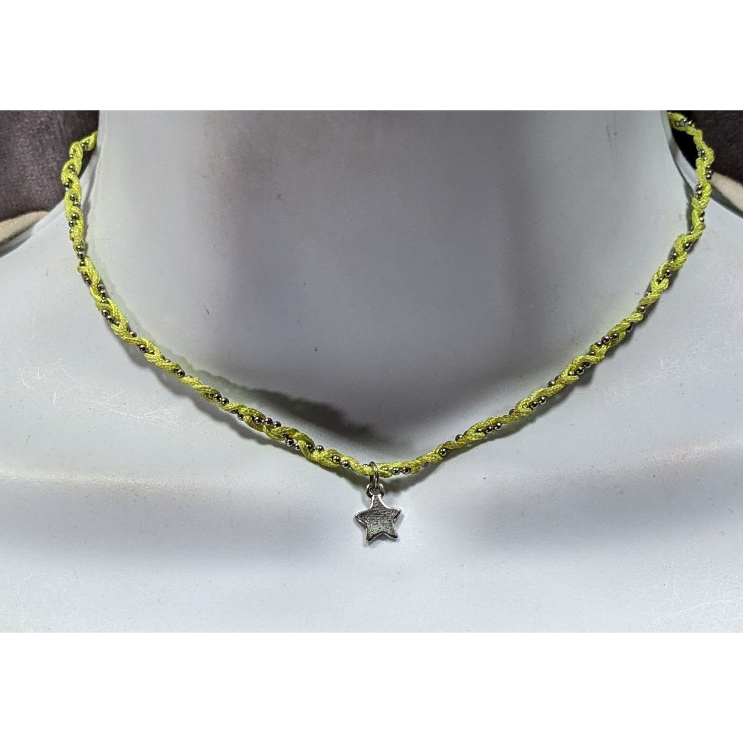 Other Handmade 90s Style Green And Silver Tone Braided Necklace Wi Size ONE SIZE - 2 Thumbnail