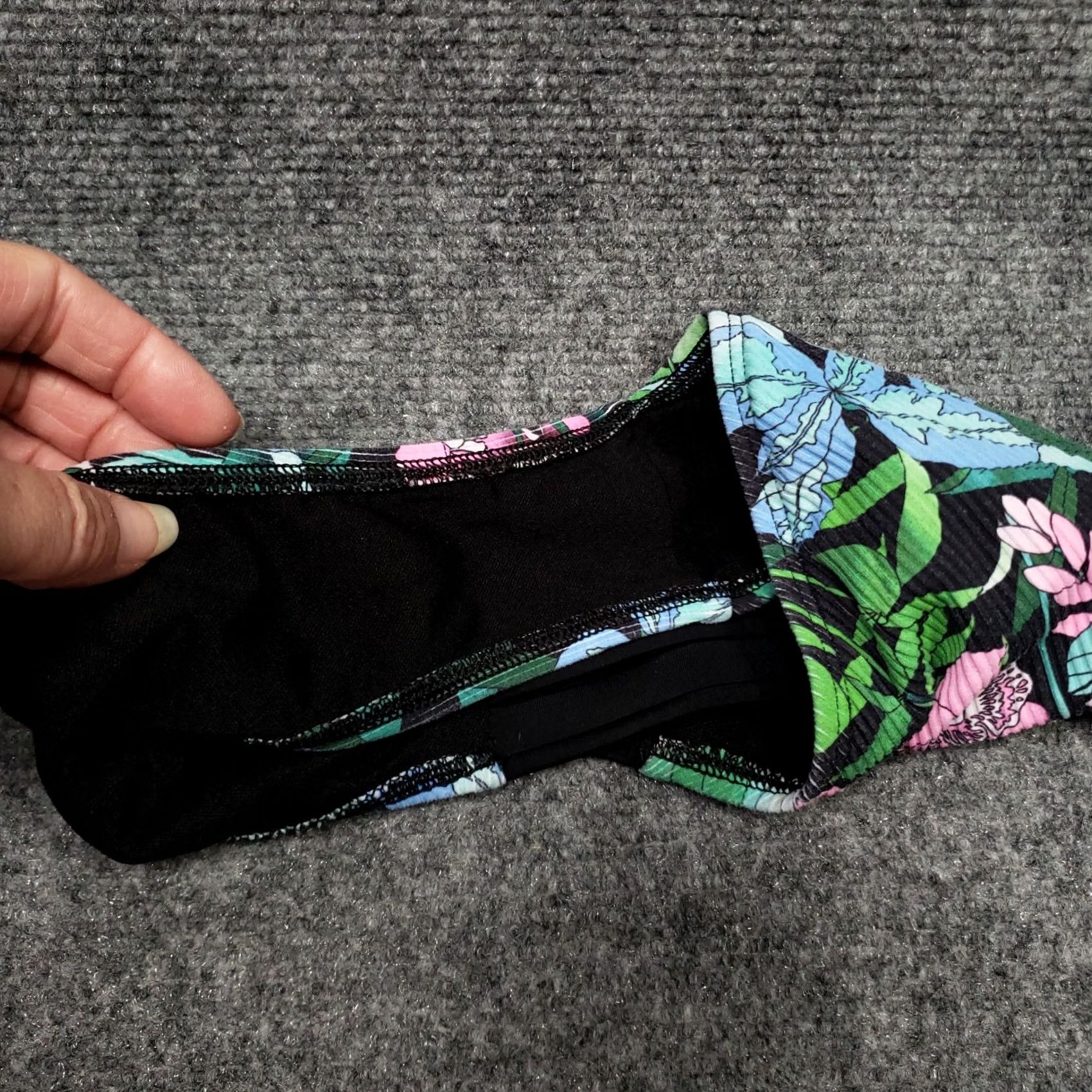 Body Glove Body Glove Bikini Womens XS Black Floral Tropical Swim Bottom Size 26" / US 2 / IT 38 - 4 Thumbnail