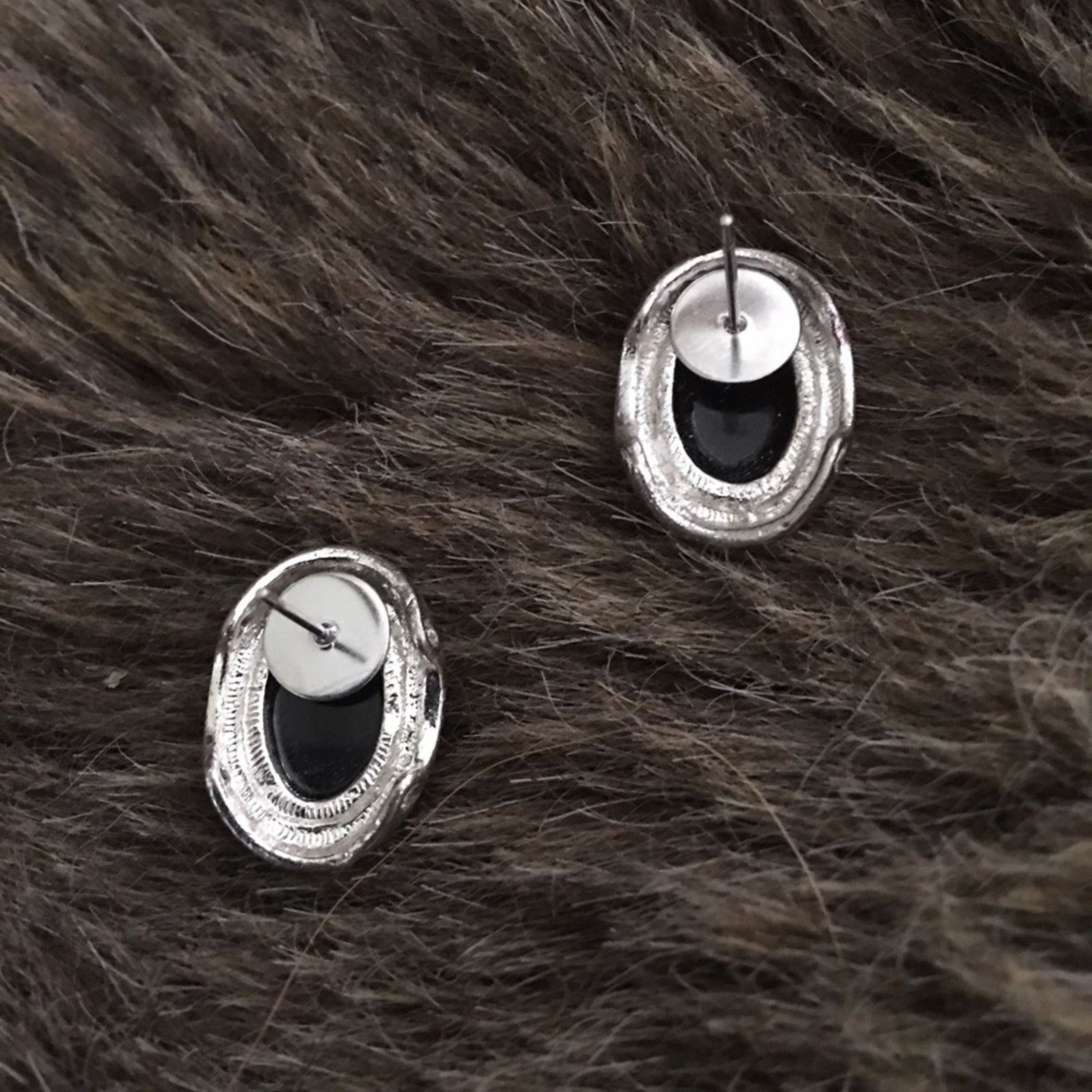 Vintage Vintage silver tone black cabochon glass earrings Size ONE SIZE - 4 Thumbnail