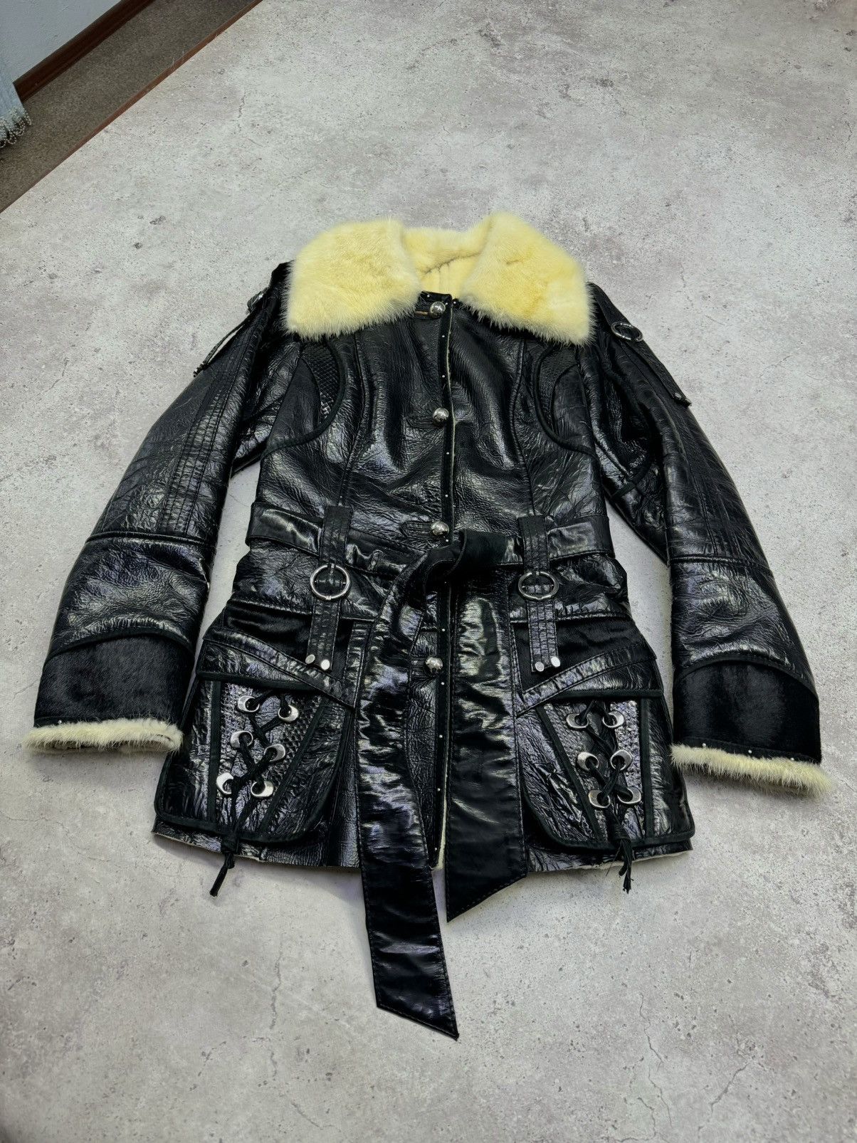 14th Addiction Vintage Patent Leather Bandage Fur Jacket Size US S / EU 44-46 / 1 - 1 Thumbnail