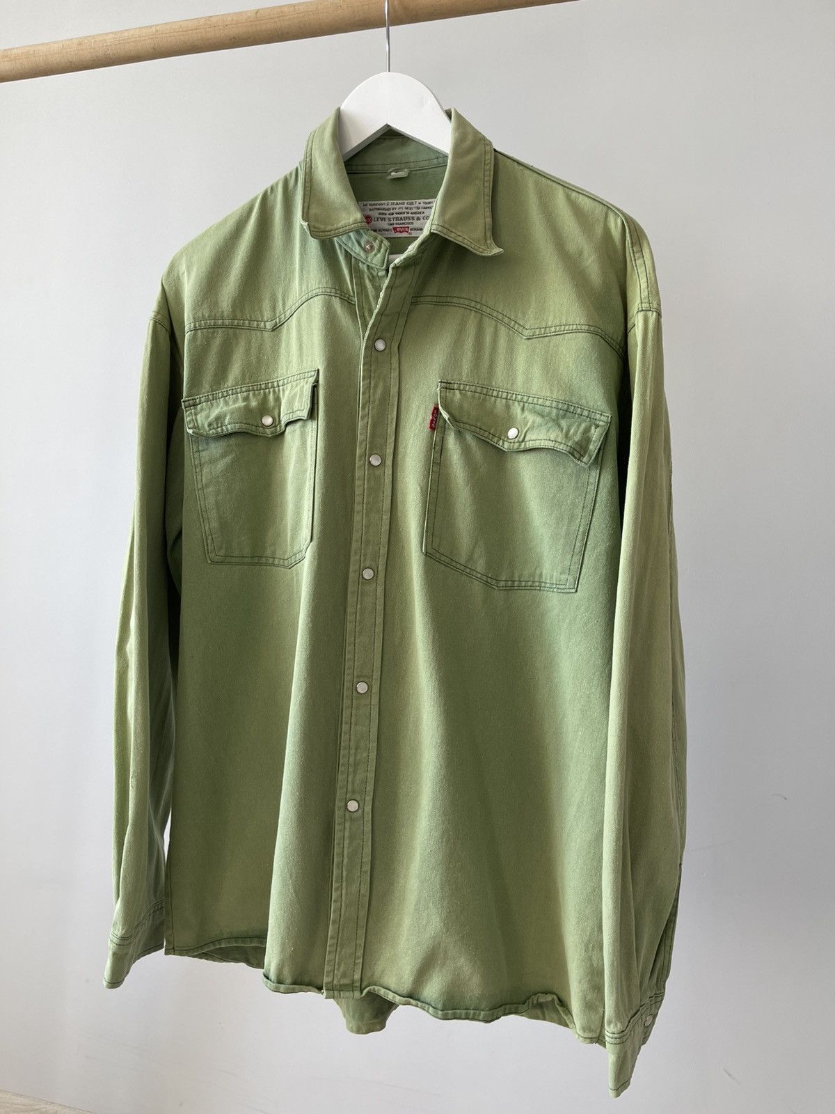 Levi's Crazy SunFaded Vintage Levi's Red Tab Pearl Snap Shirt Size US L / EU 52-54 / 3 - 3 Thumbnail