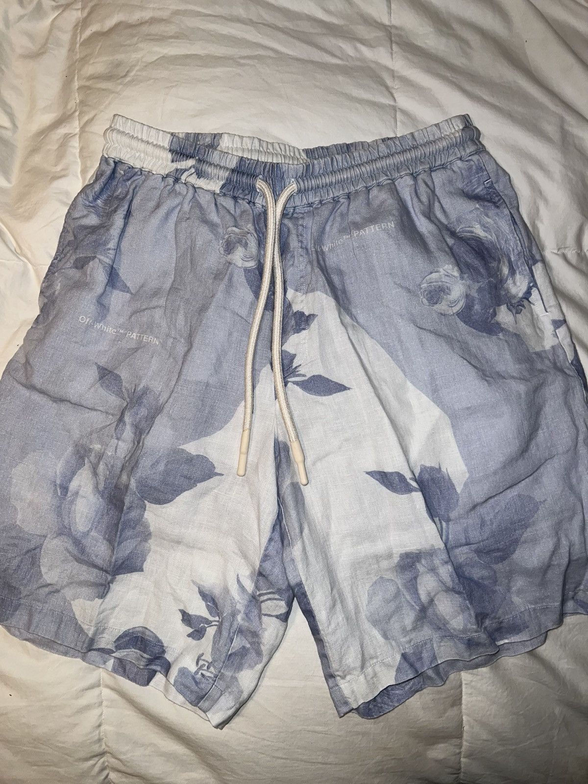 Off-White Off-White “Main Label” Pattern shorts Size US 34 / EU 50 - 1 Thumbnail