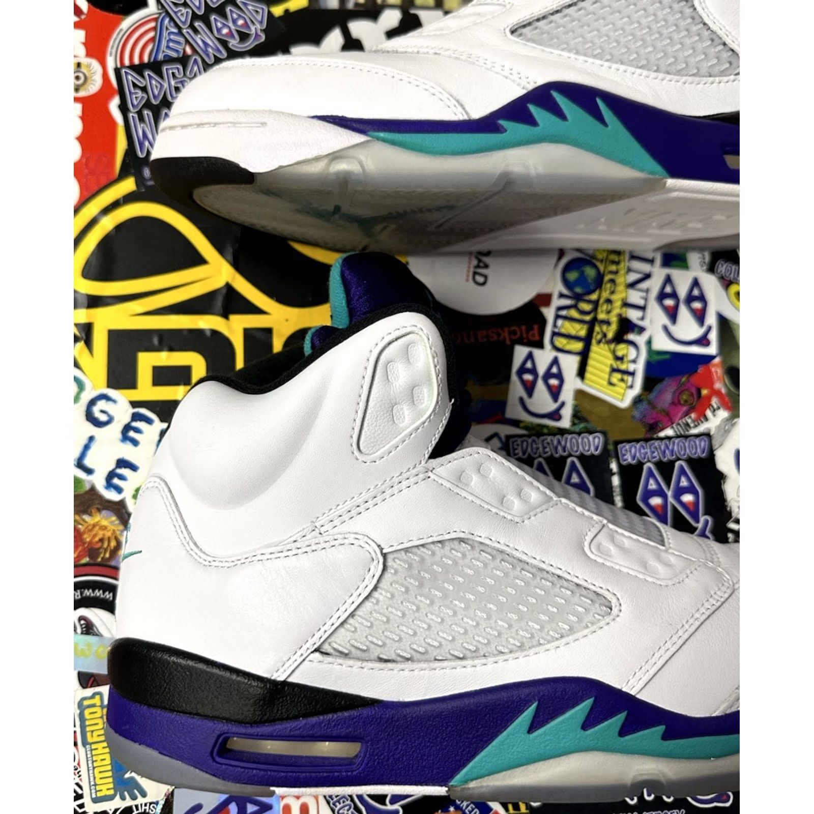 Jordan Brand Nike Air Jordan Retro 5 Fresh Prince NRG Men US 10 Purple Sneaker 2018 Athletic Shoes Mens Basketball Retro 90s Will Smith Jordan AV3919-135 Size US 11 / EU 44 - 6 Thumbnail