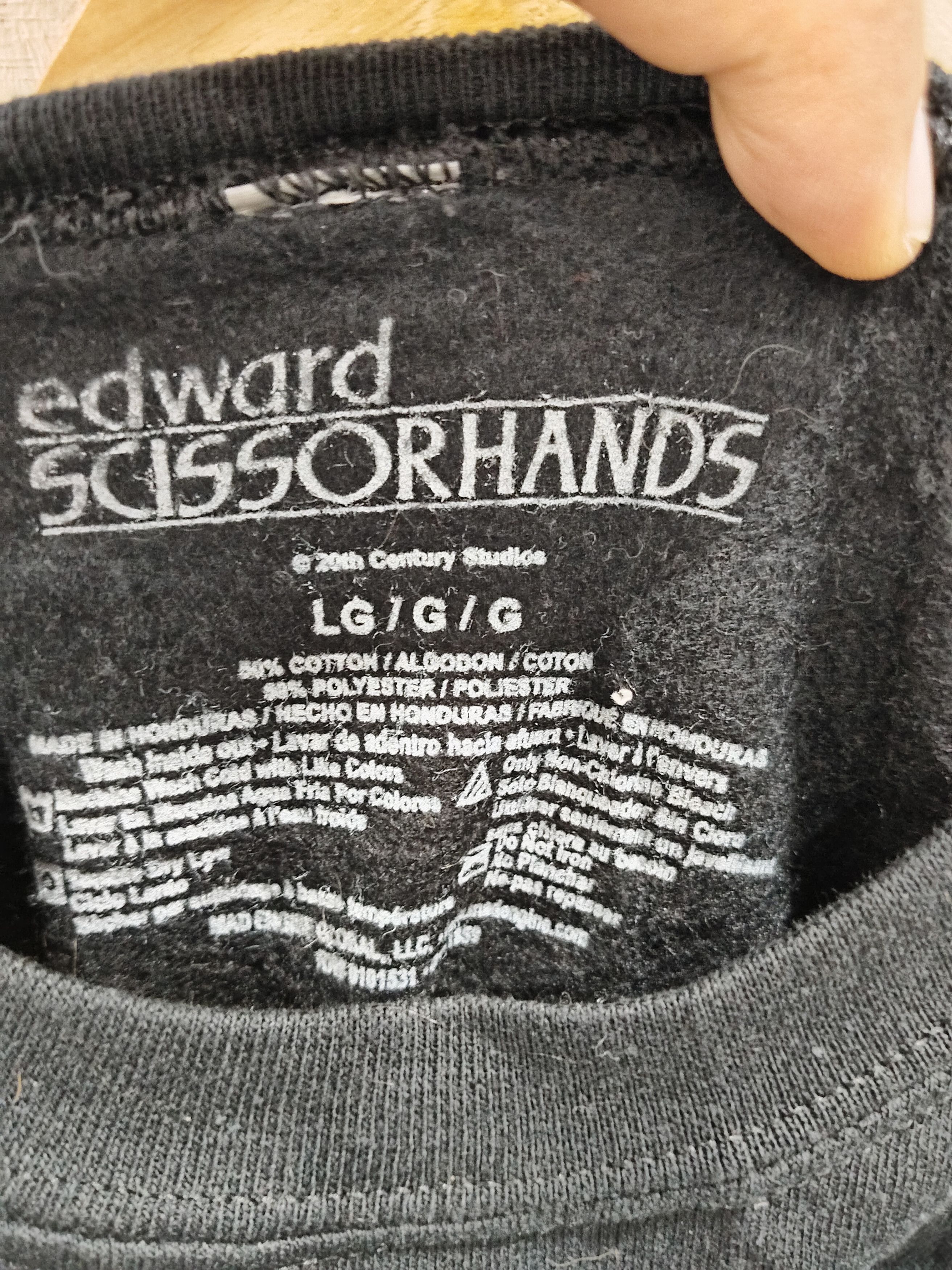 Other Vintage Y2K Edward Scissors hand Movie Sweatshirt Size US XL / EU 56 / 4 - 5 Thumbnail