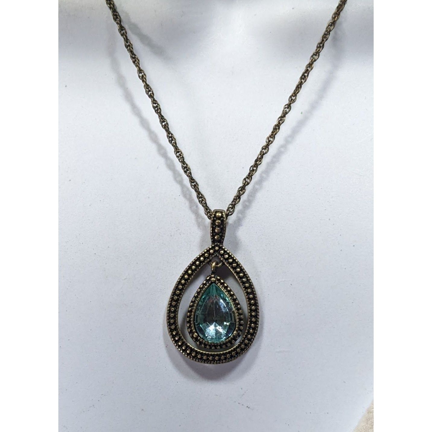 Other Whimsical Teardrop Blue Gemmed Gold Tone Pendant Necklace Size ONE SIZE - 3 Thumbnail