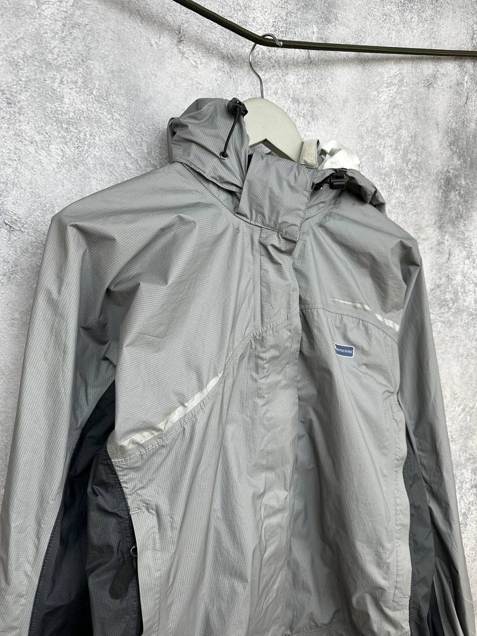 Montane Montane Nylon Windbreaker Jacket Hood Waterproof Long Size L / US 10 / IT 46 - 3 Thumbnail