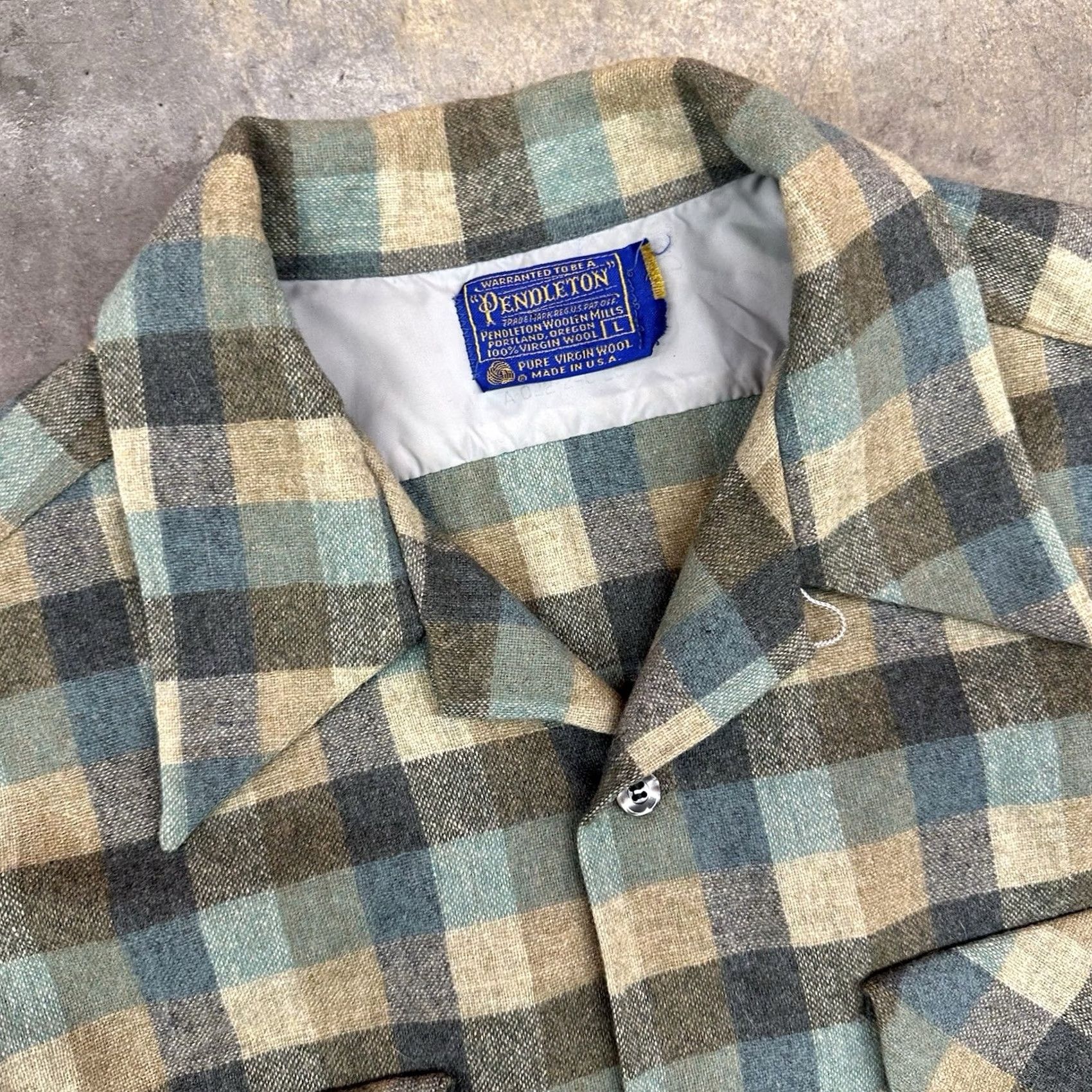 Pendleton VINTAGE Pendleton Shirt L Blue Plaid Tartan Wool 1960s 70s USA Made Mens Size US L / EU 52-54 / 3 - 2 Thumbnail