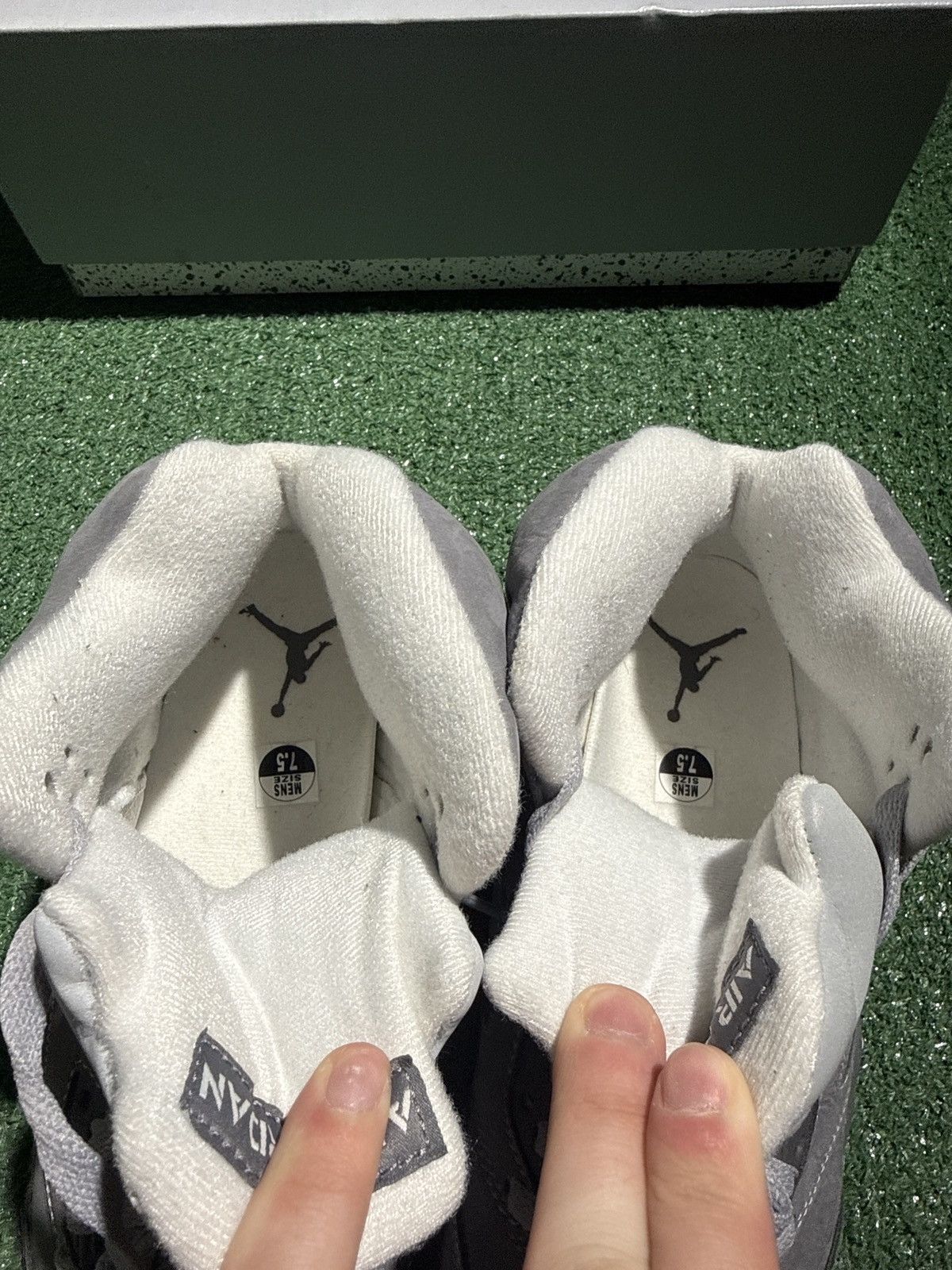Jordan Brand Jordan 5 wolf grey 2026 Size US 7.5 / EU 40-41 - 8 Thumbnail
