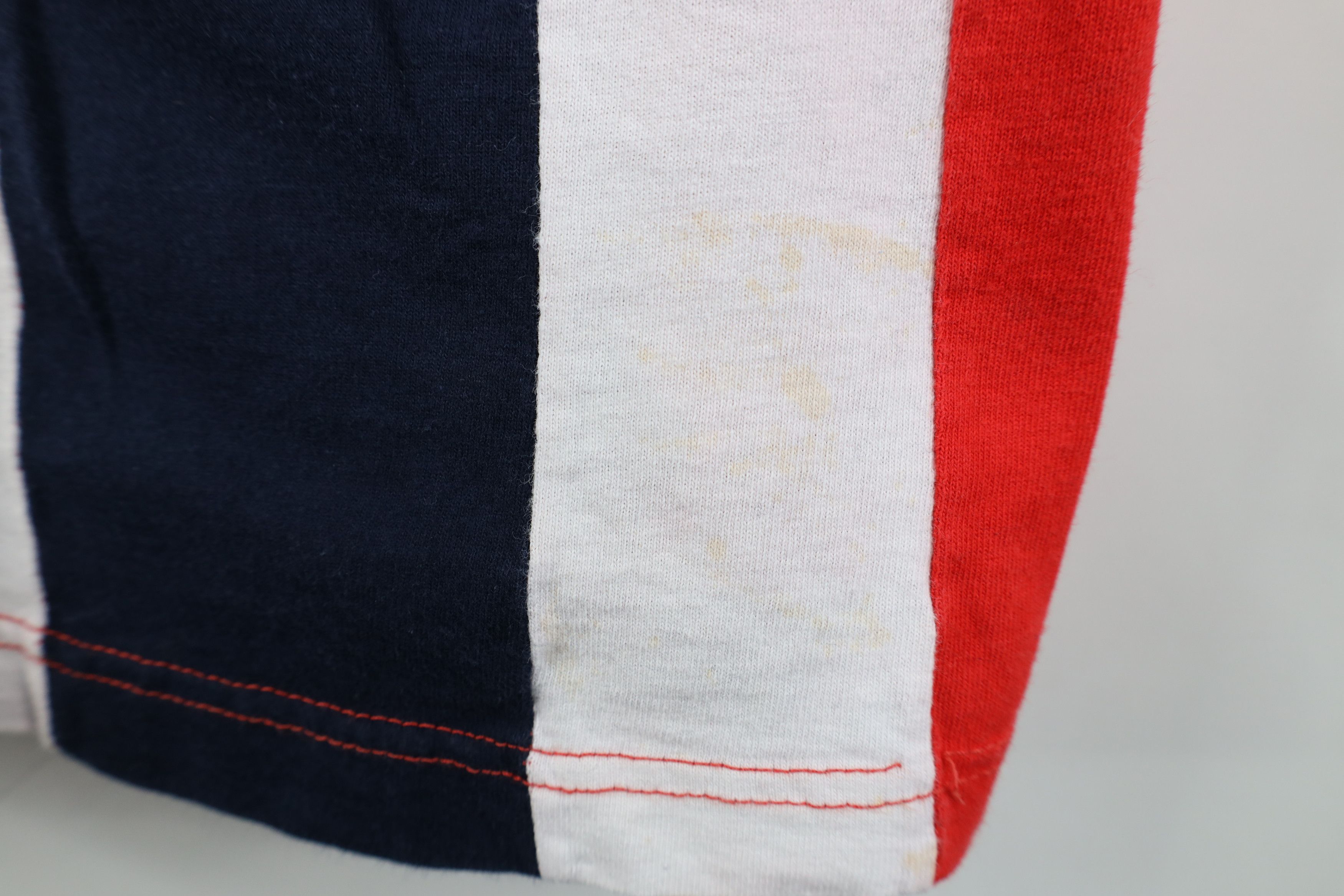 Vintage Vintage 90s Cleveland Indians Baseball Striped T-Shirt USA Size US M / EU 48-50 / 2 - 7 Thumbnail