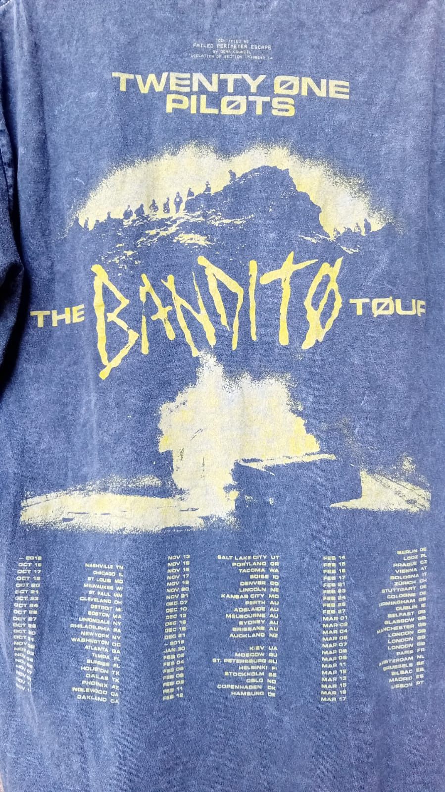 Band Tees Twenty One Pilots The Bandito Tour Double Sided tee S Size US S / EU 44-46 / 1 - 5 Thumbnail