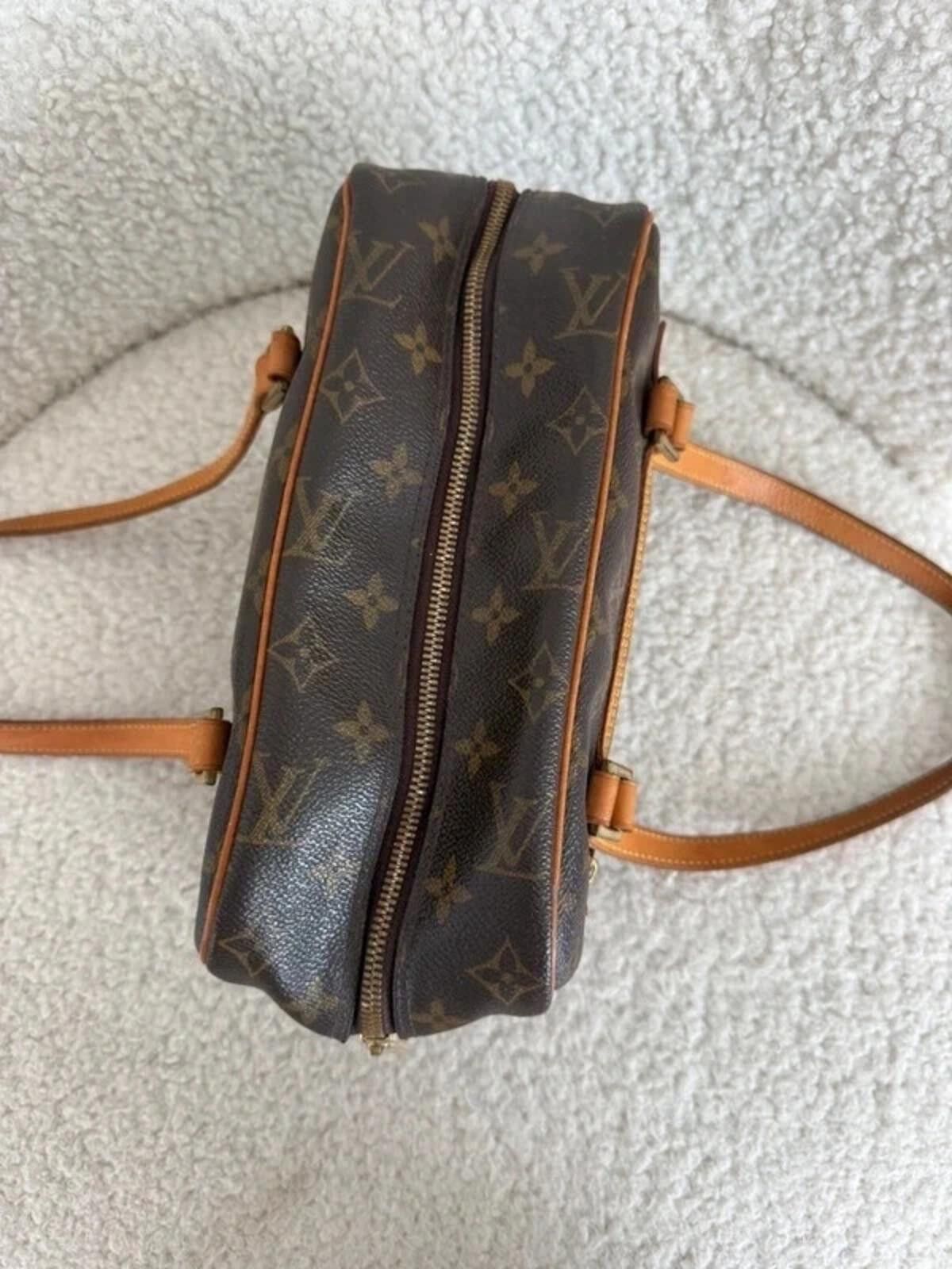 Louis Vuitton Louis Vuitton Cite MM monogram shoulder bag Size ONE SIZE - 6 Thumbnail