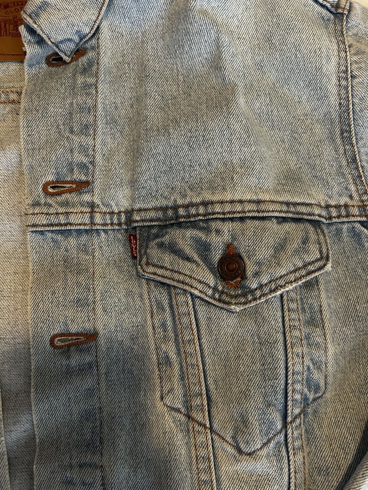Levi's Vintage Clothing Vintage Levis washed blue denim jacket Size US M / EU 48-50 / 2 - 3 Thumbnail
