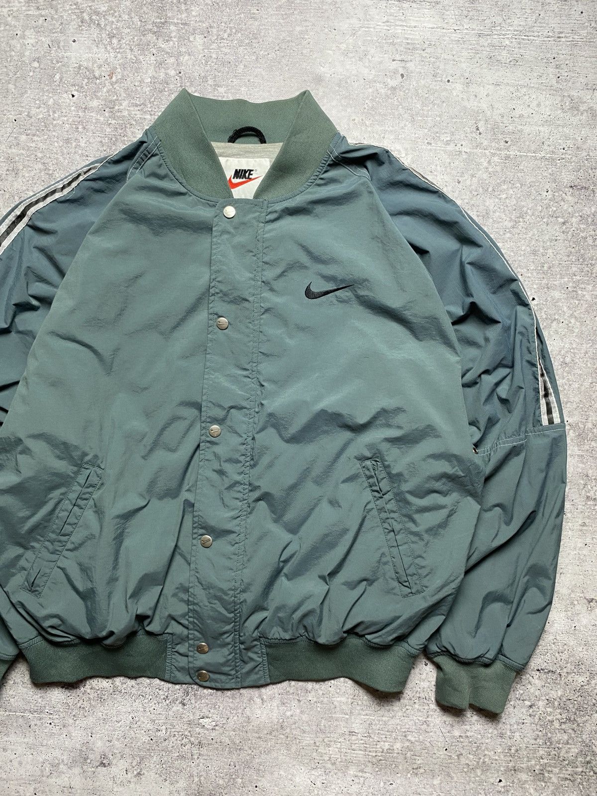 Nike Vintage Nike Nylon Bomber Jacket Size US L / EU 52-54 / 3 - 2 Thumbnail