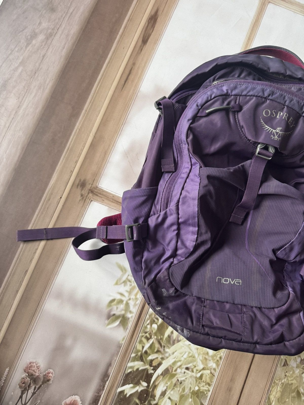 Osprey Osprey Nova 33L Women's Backpack - Deep Purple - Gorpcore Size ONE SIZE - 2 Thumbnail