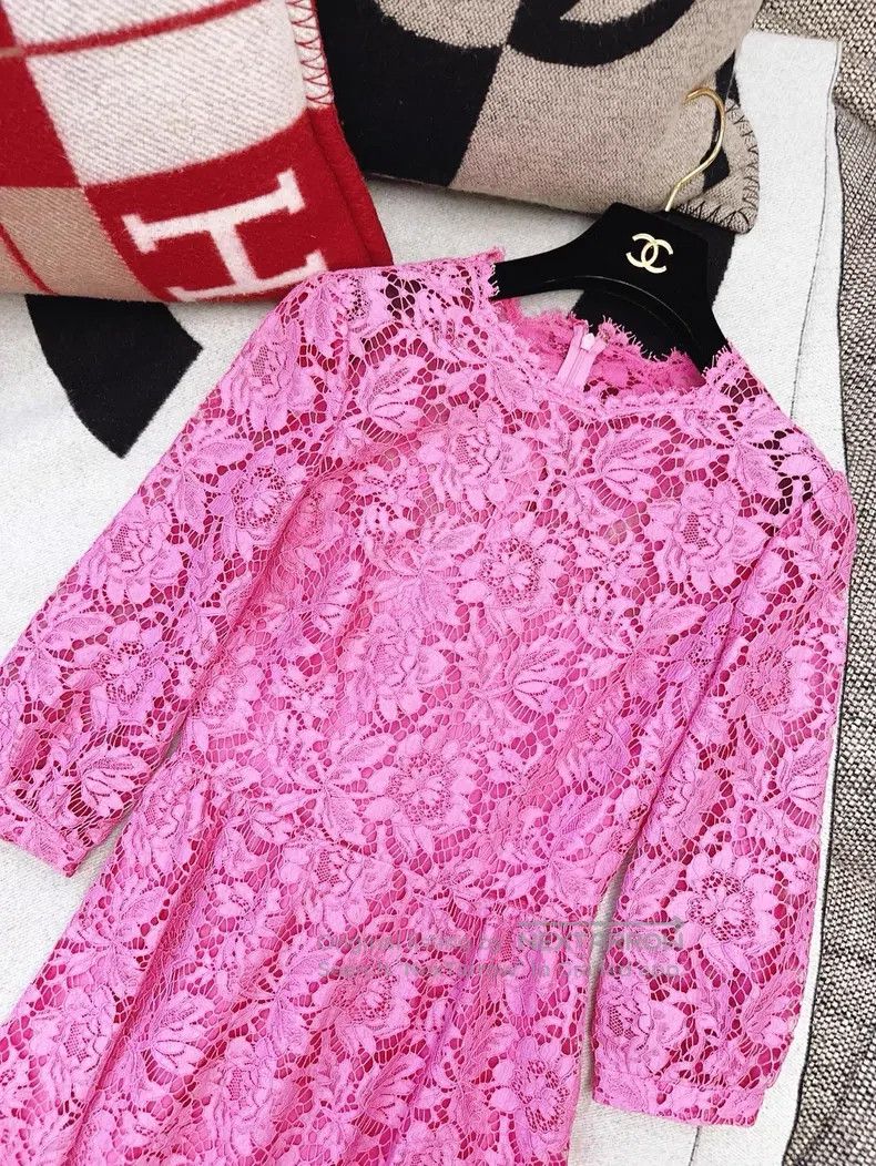Valentino Valentino Water-soluble lace flower dress Size M / US 6-8 / IT 42-44 - 2 Thumbnail