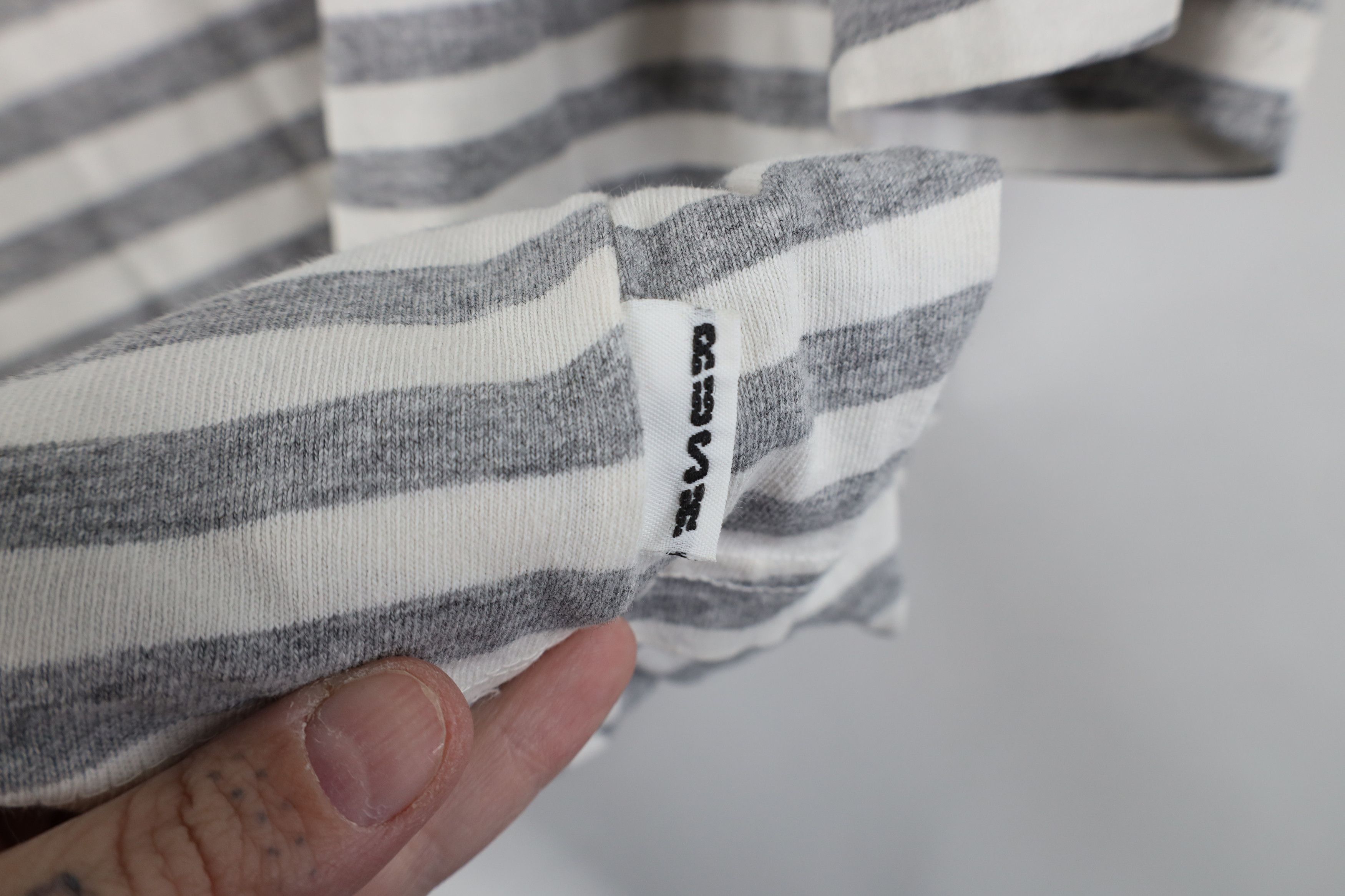 Vintage Vintage 90s Streetwear Fit Geometric Striped T-Shirt USA Size US M / EU 48-50 / 2 - 4 Thumbnail