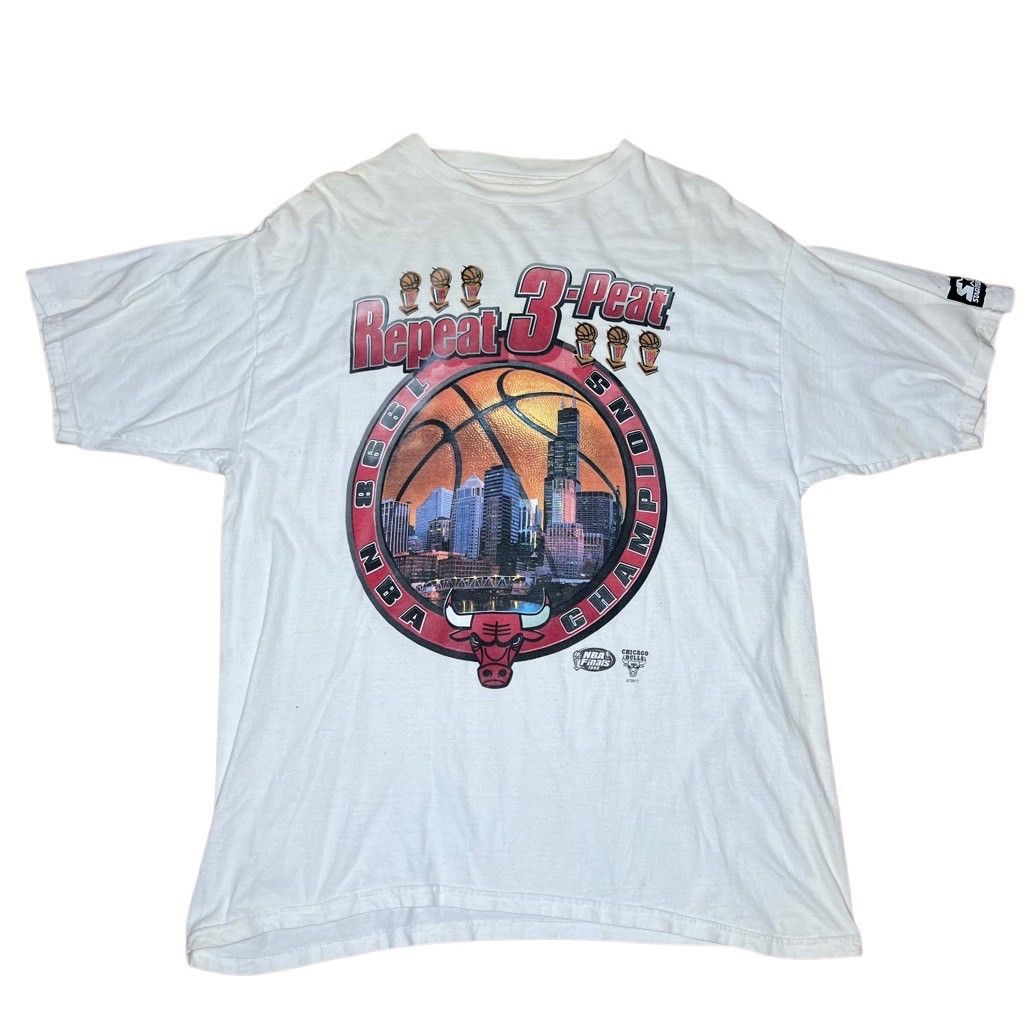 Vintage Vintage 90s Bulls Era T Shirt Bundle Lot 4 Men’s XL Size US XL / EU 56 / 4 - 5 Thumbnail